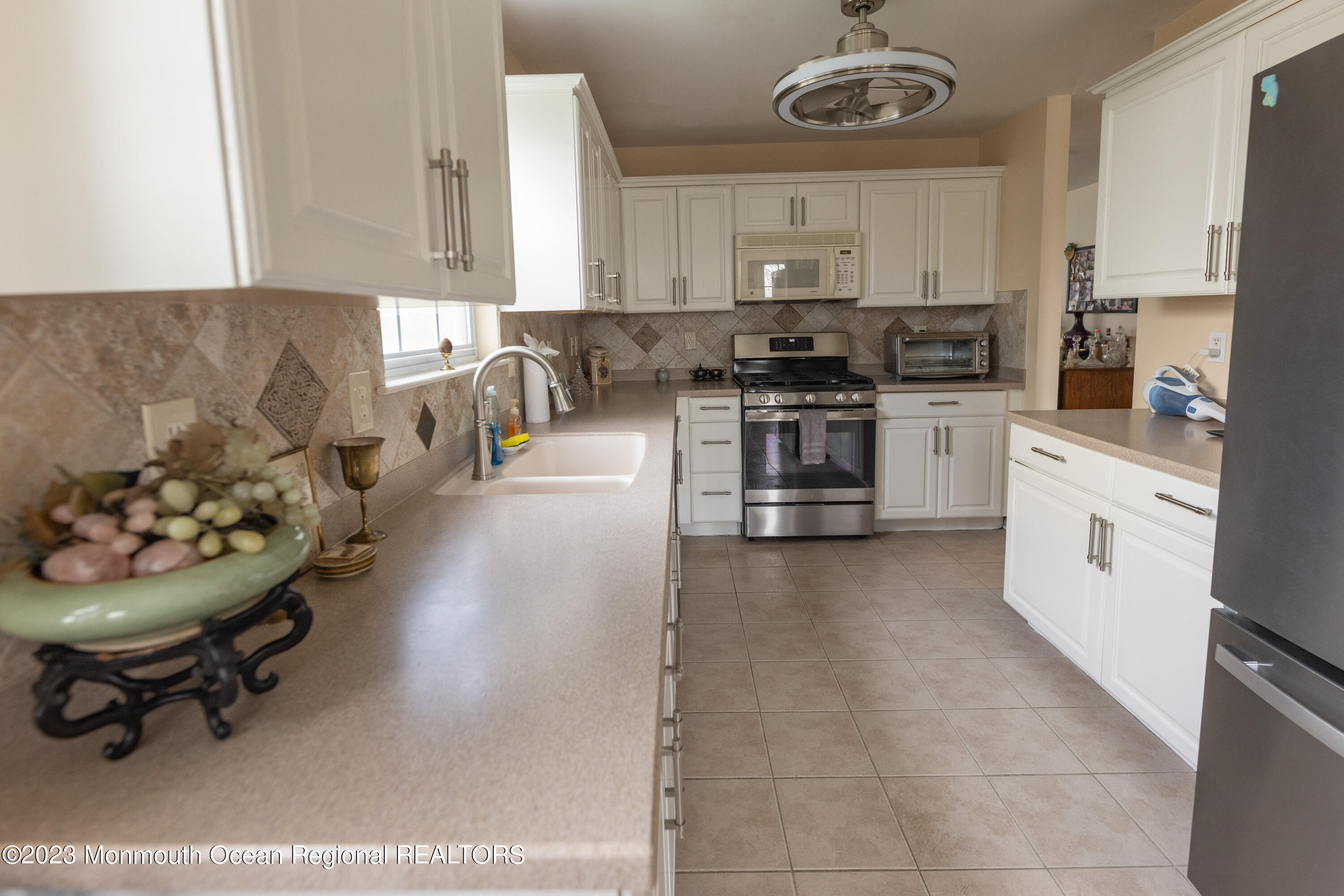 86 San Anita Drive