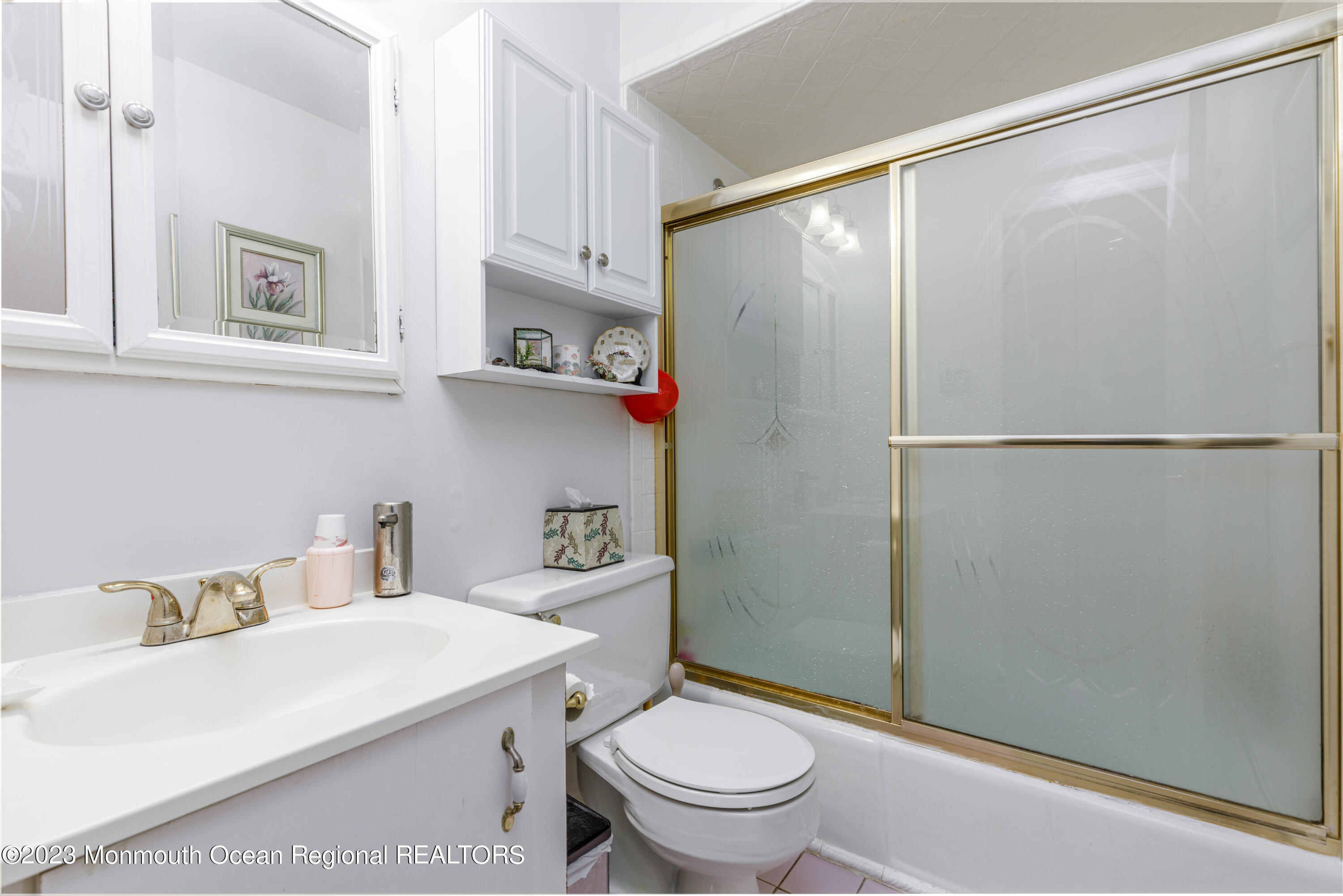 323 Gills Lane, 12E