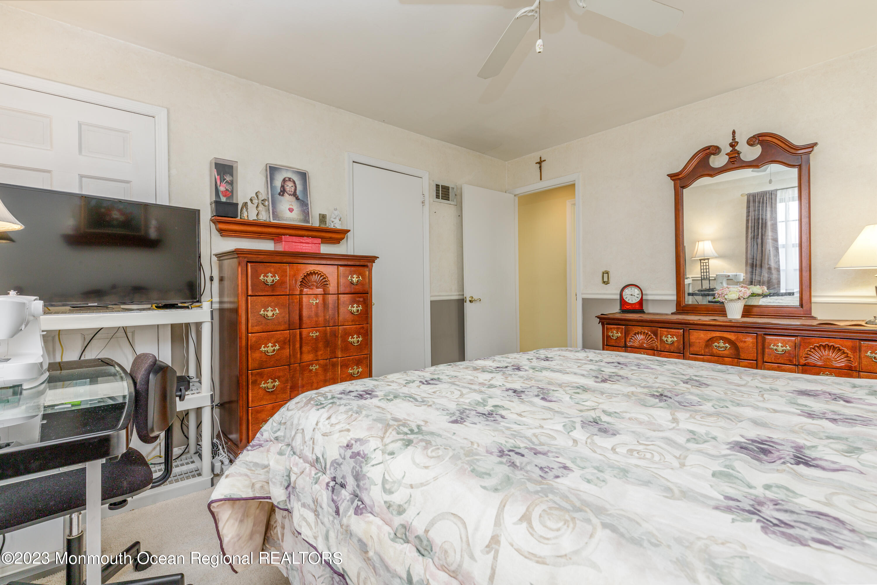 323 Gills Lane, 12E