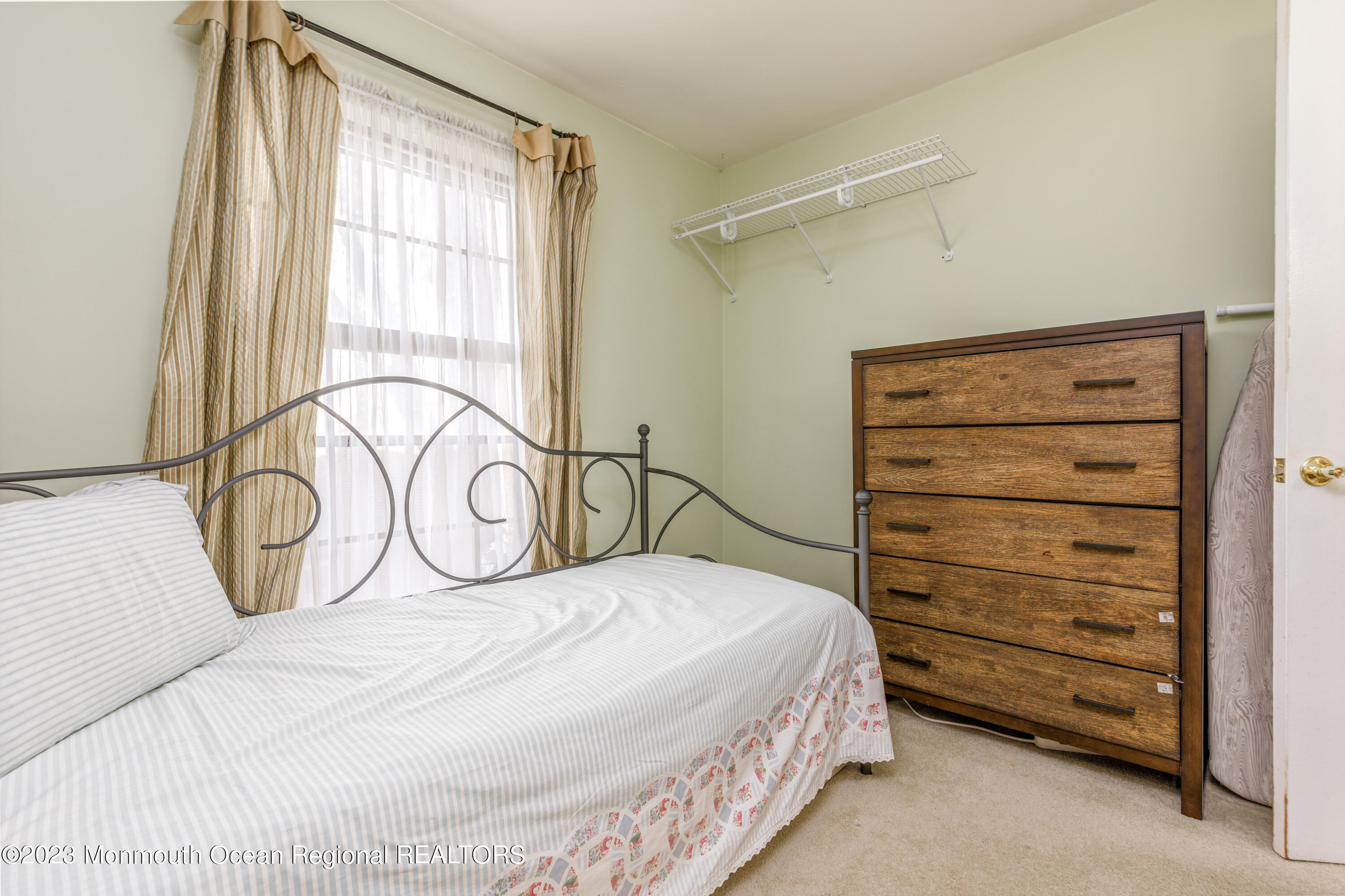 323 Gills Lane, 12E