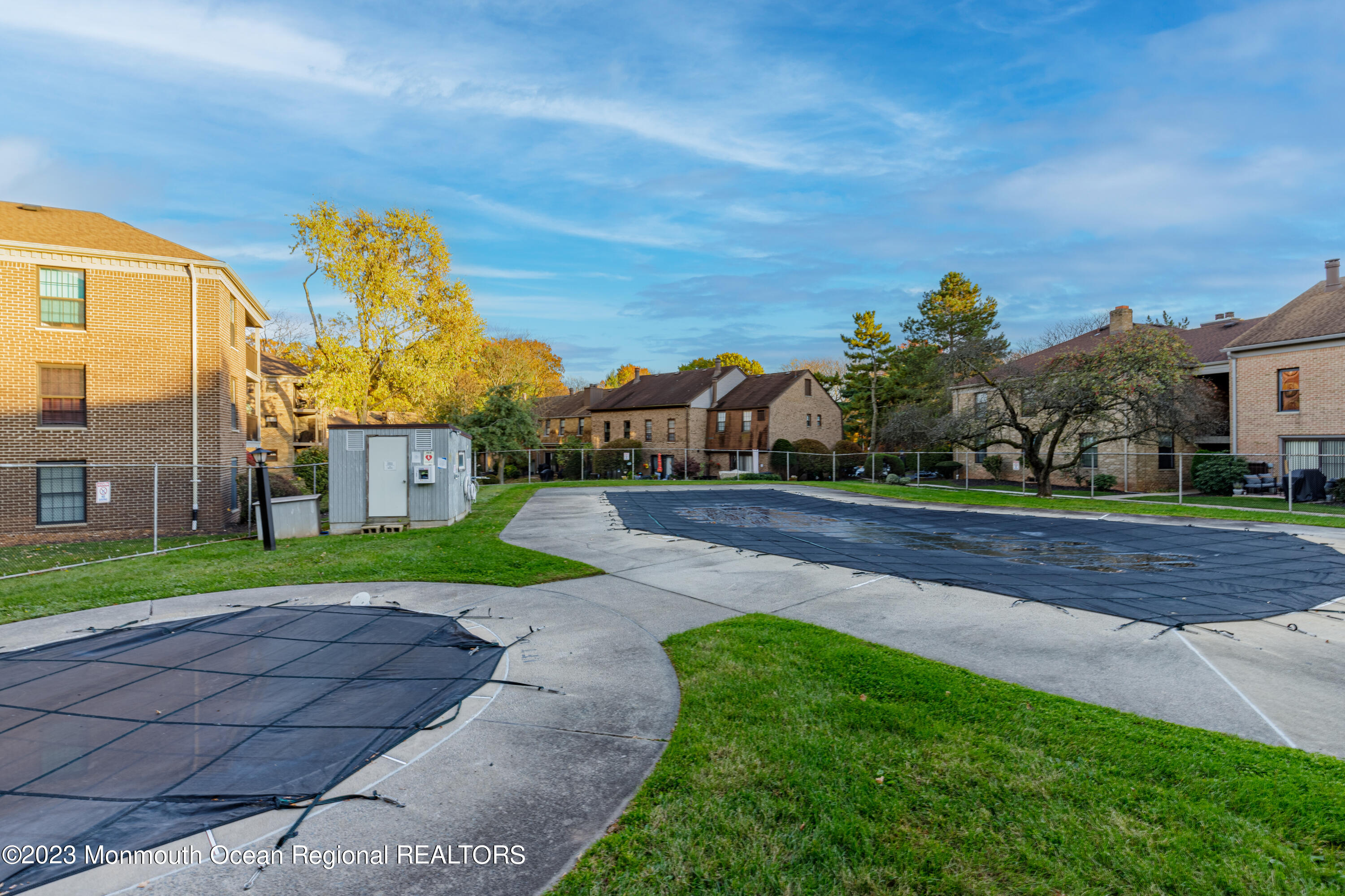 323 Gills Lane, 12E