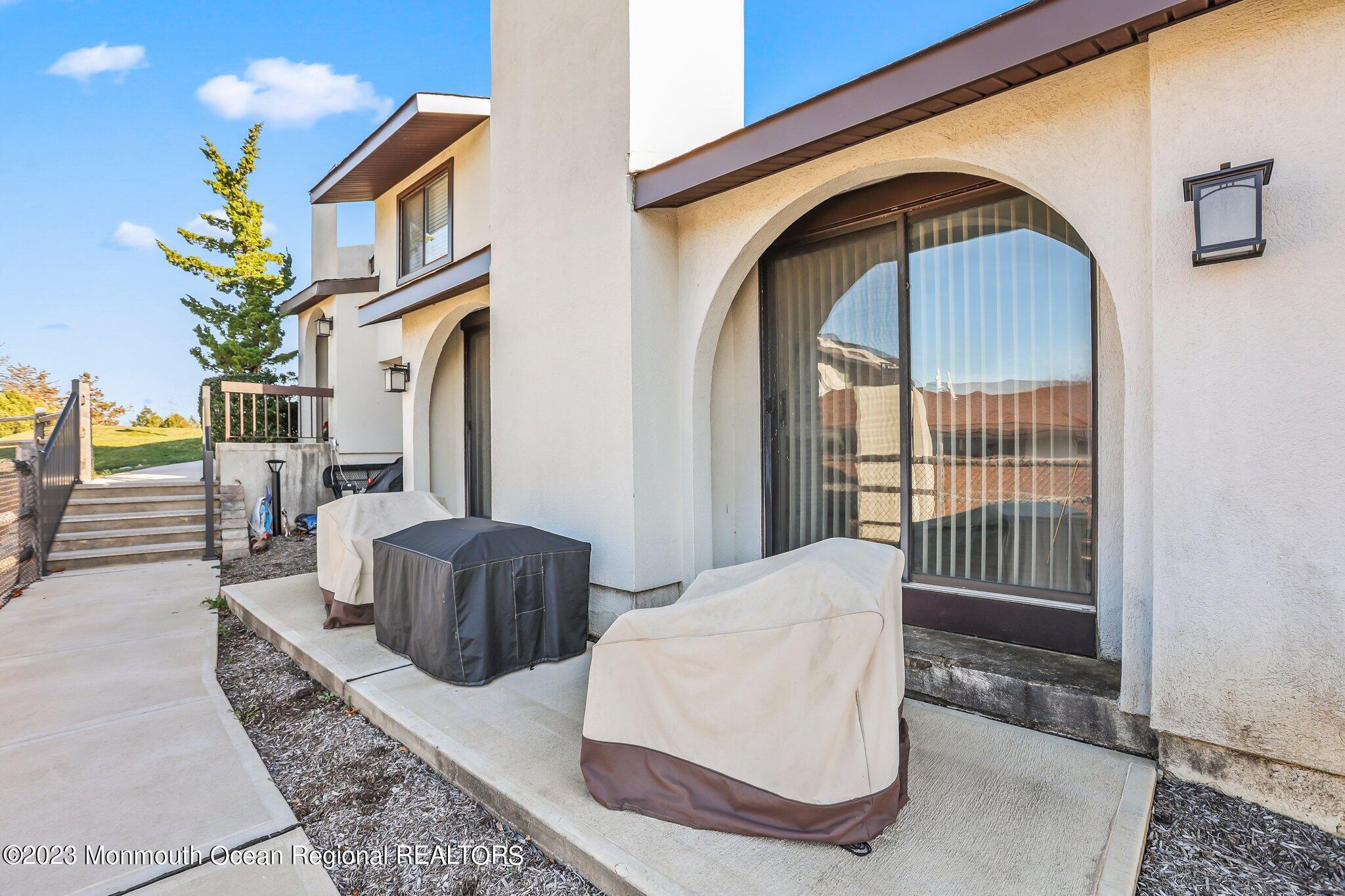 80 Tower Hill Drive