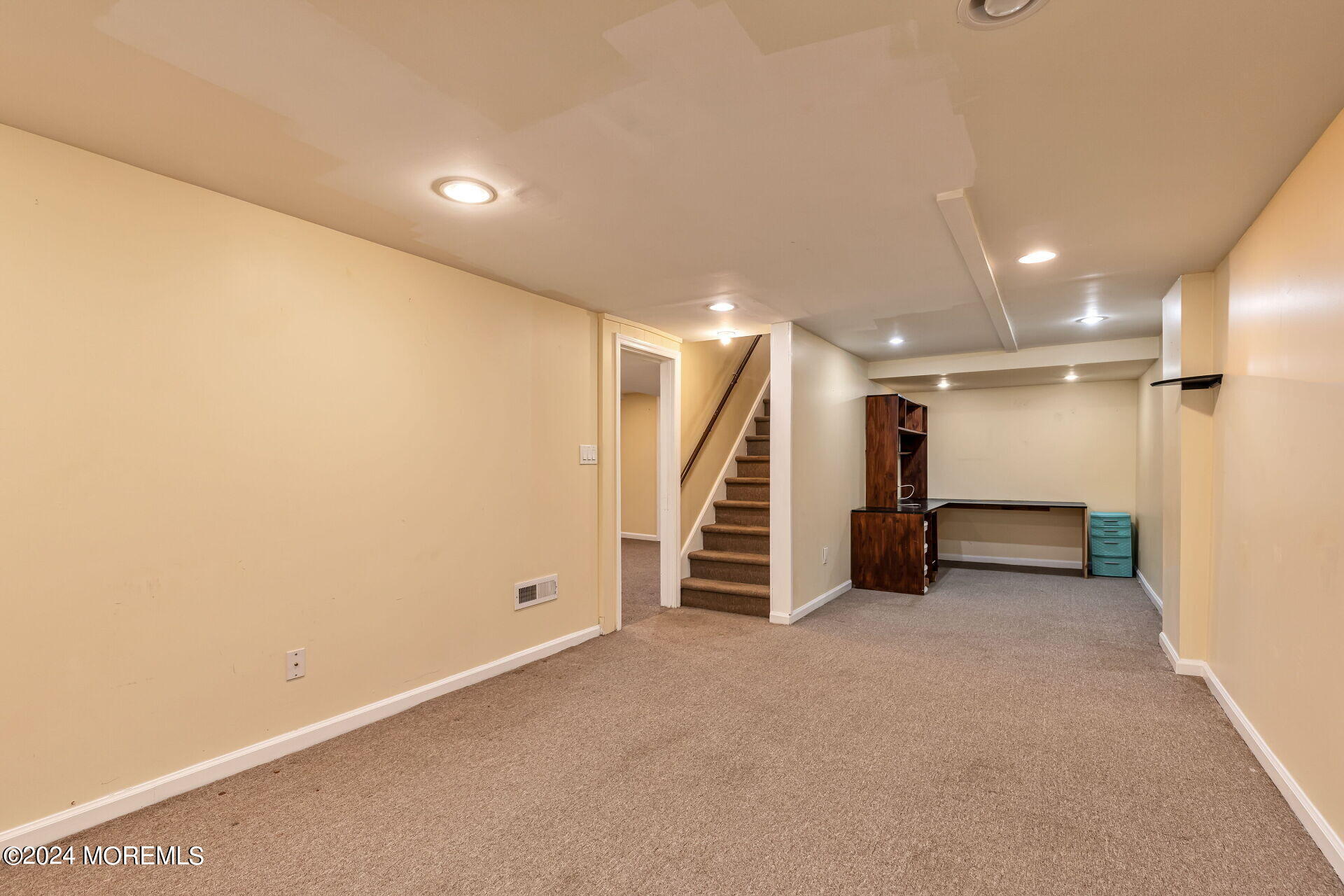 6 Linda Place