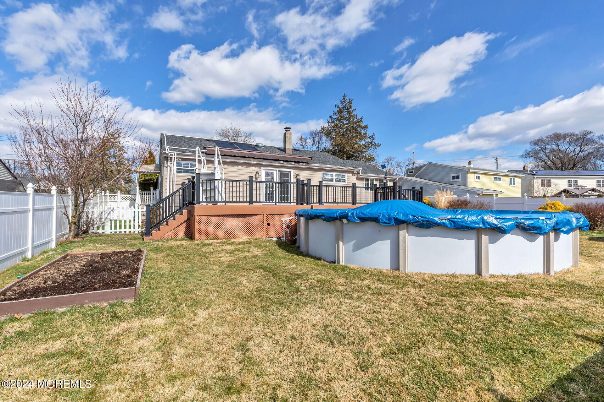 6 Linda Place
