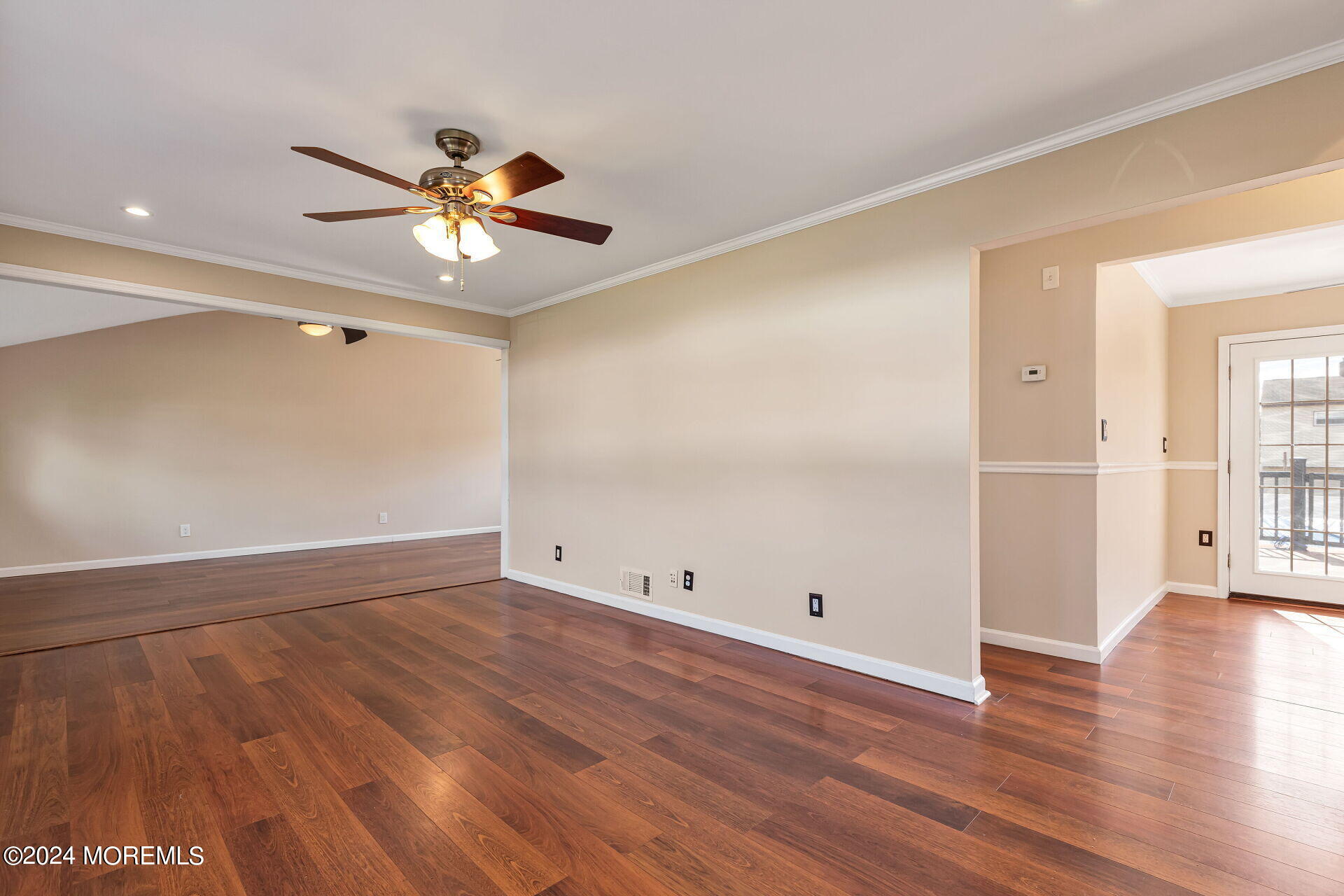 6 Linda Place