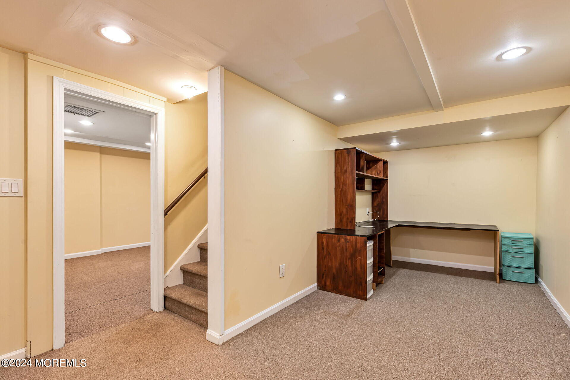 6 Linda Place