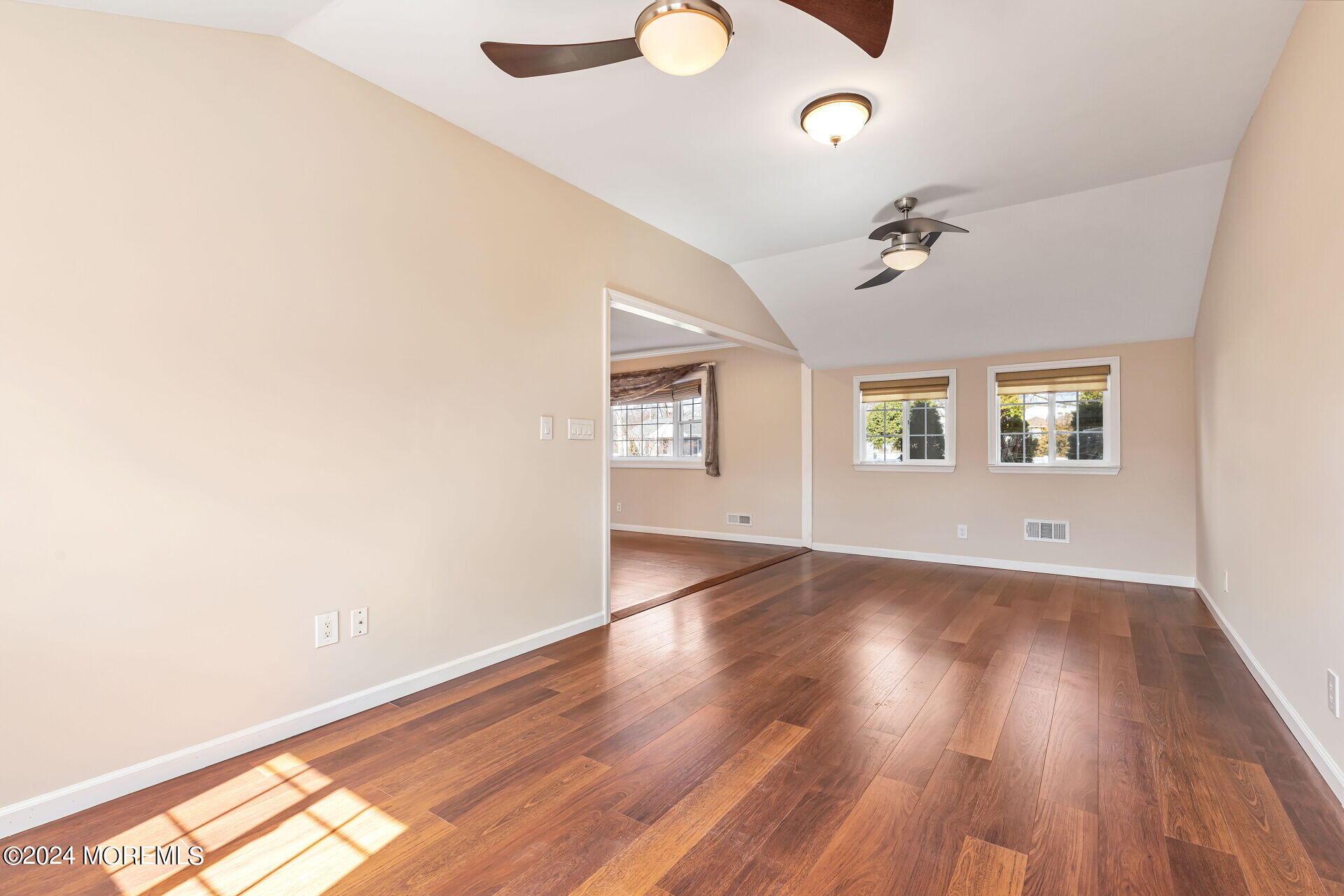 6 Linda Place