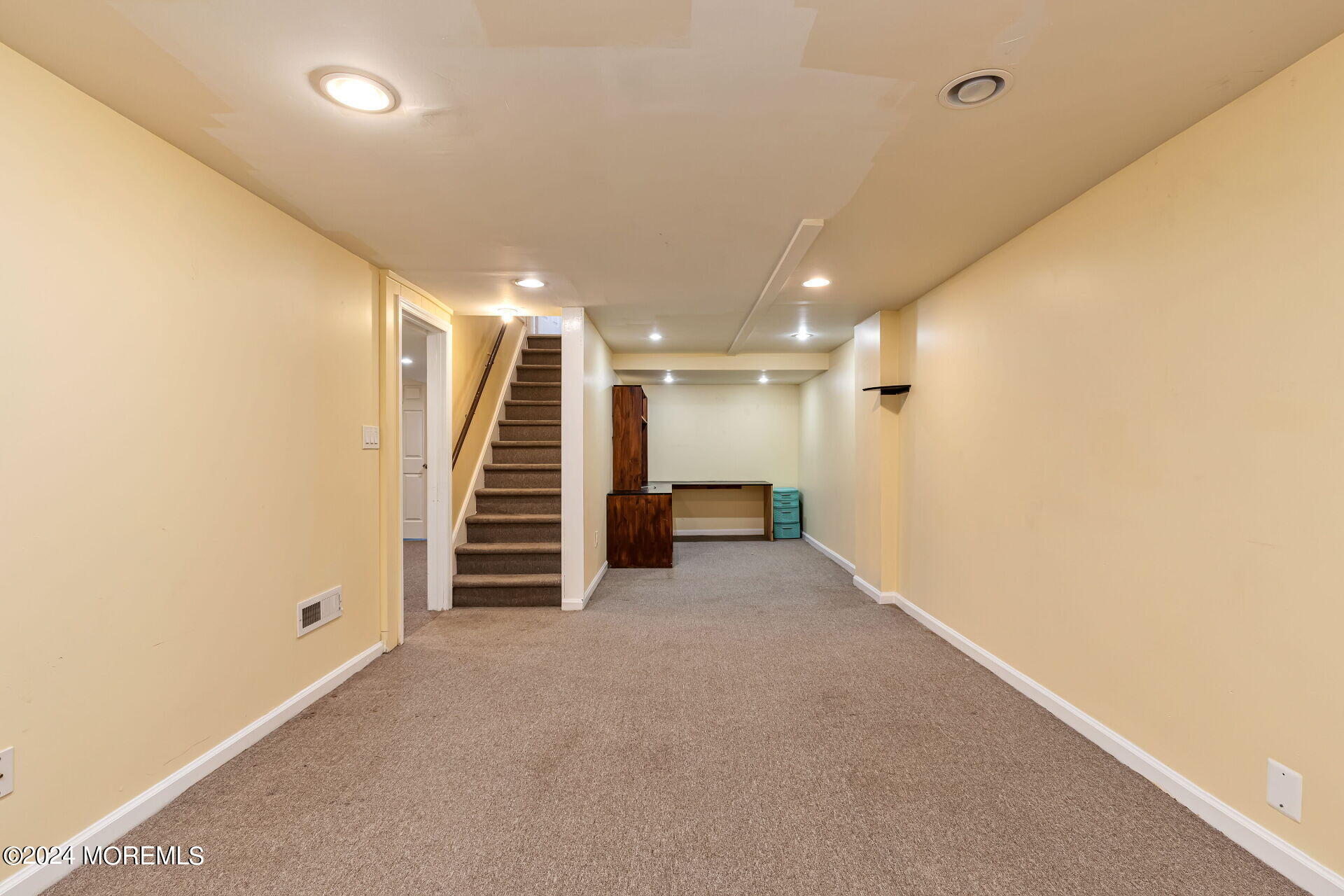6 Linda Place
