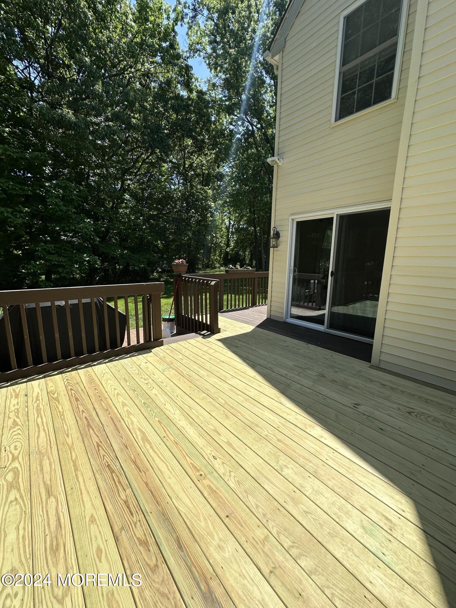 44 Fieldcrest Way