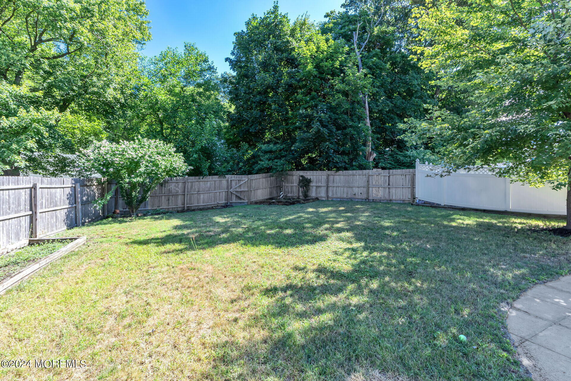 10 Knoll Terrace