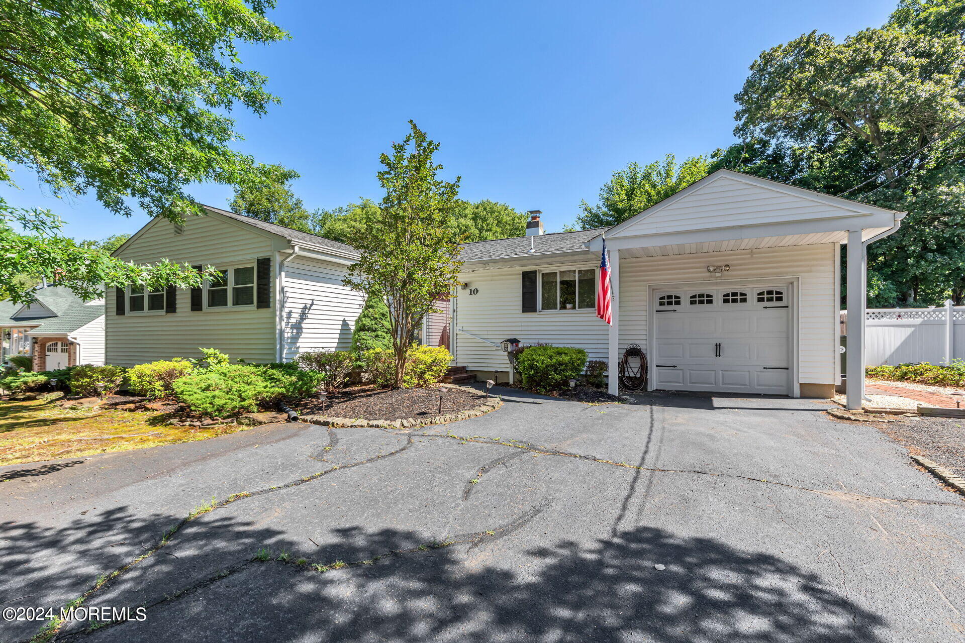 10 Knoll Terrace