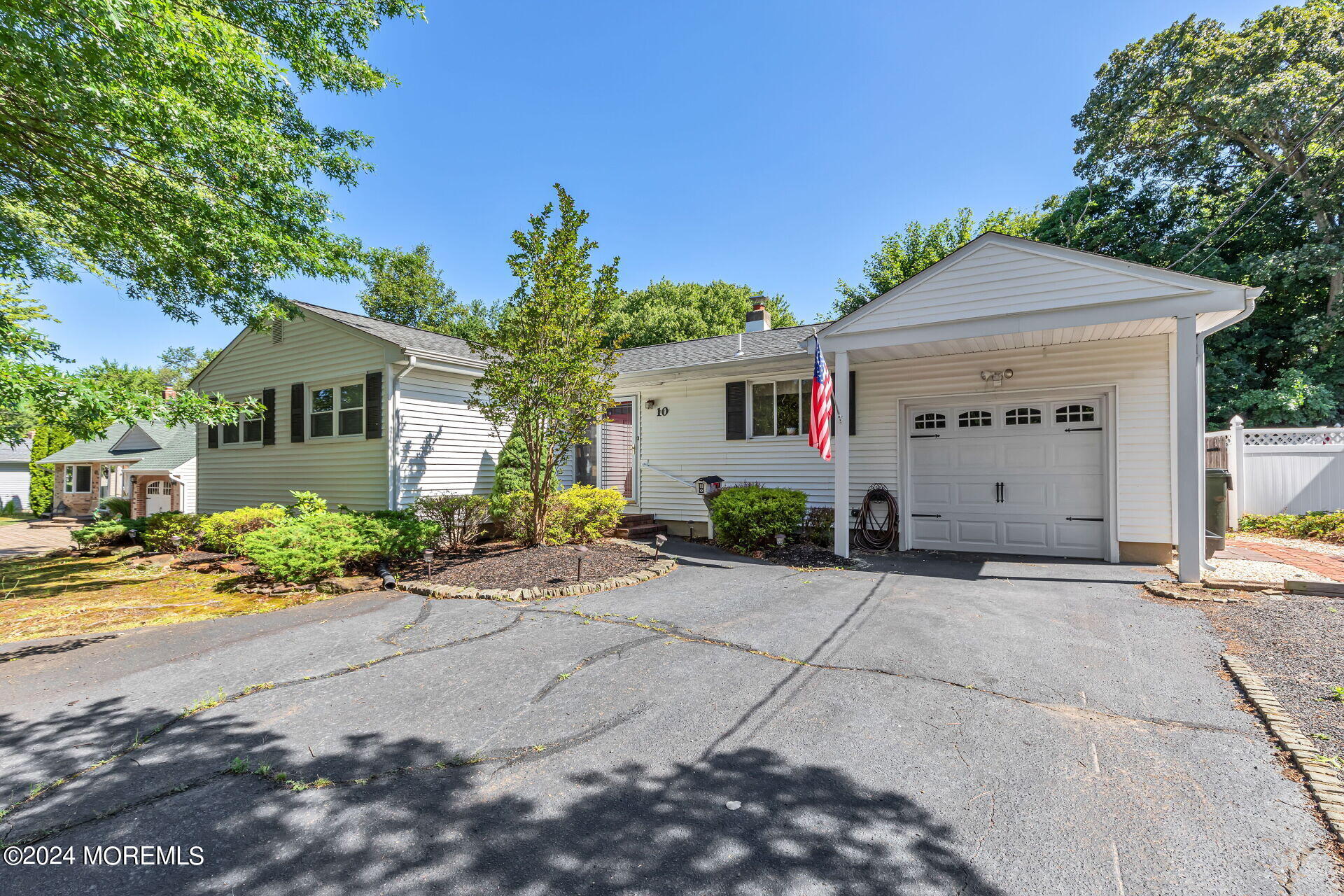 10 Knoll Terrace