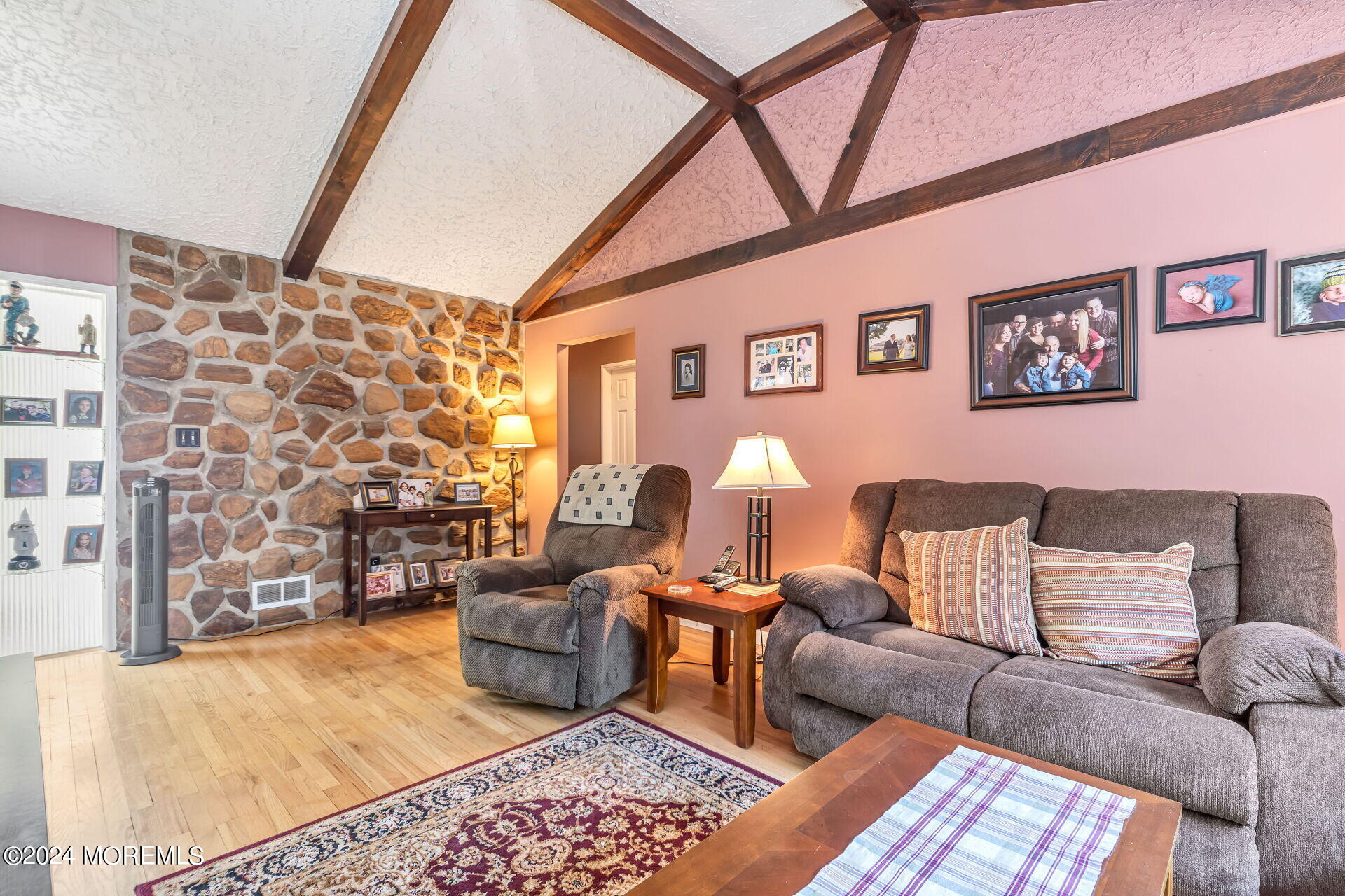 10 Knoll Terrace
