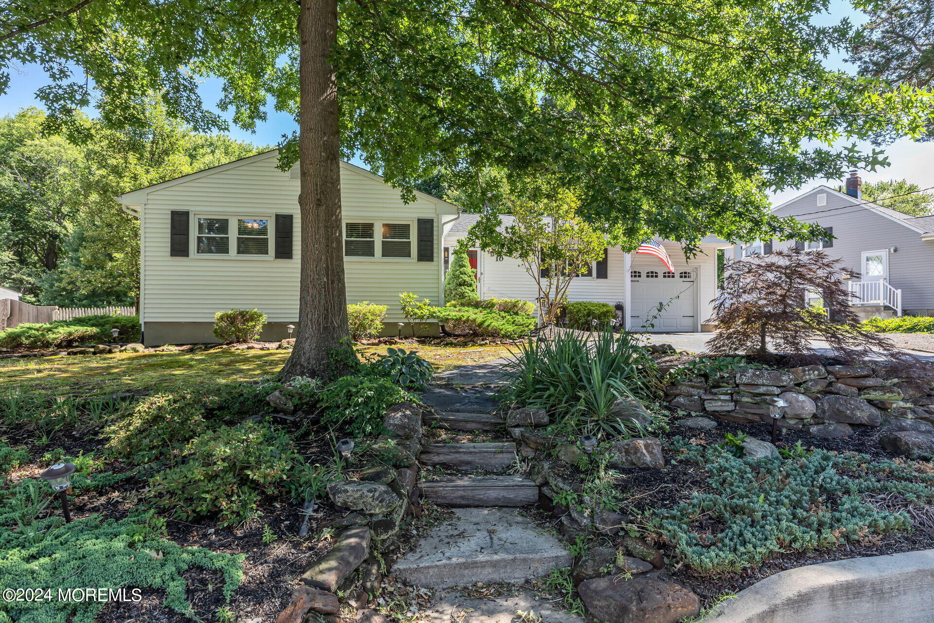 10 Knoll Terrace