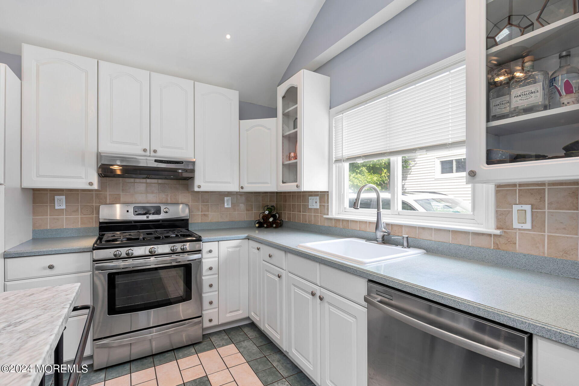 12 Kremer Avenue