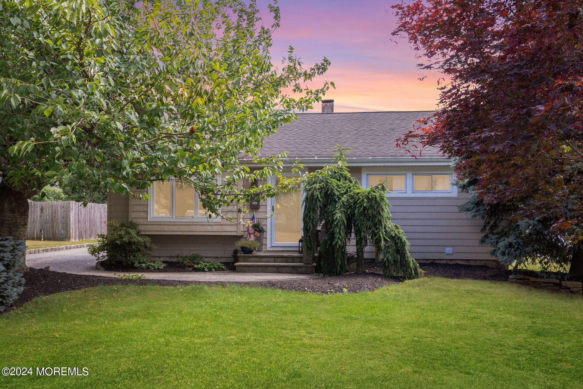 12 Kremer Avenue