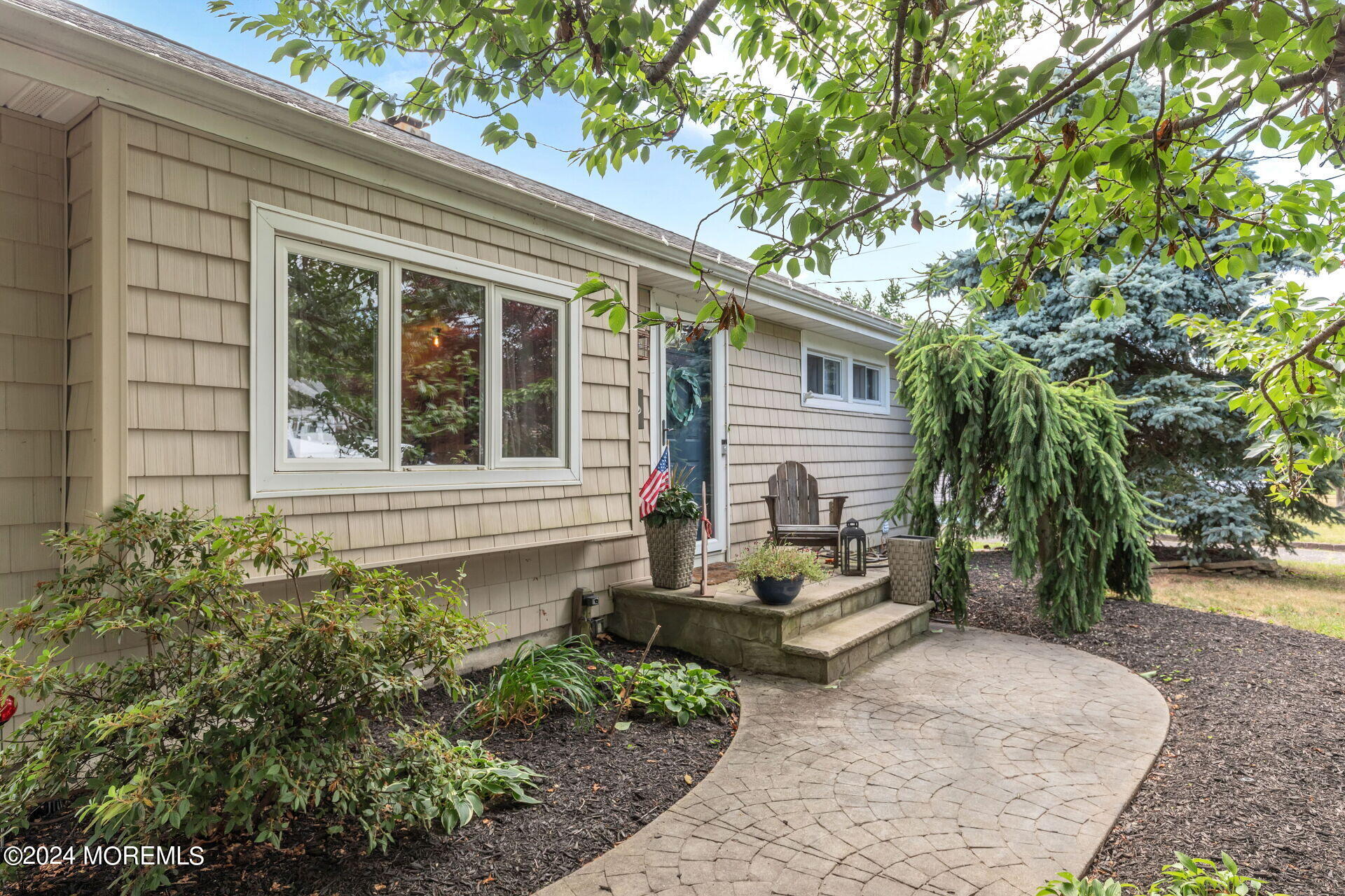 12 Kremer Avenue