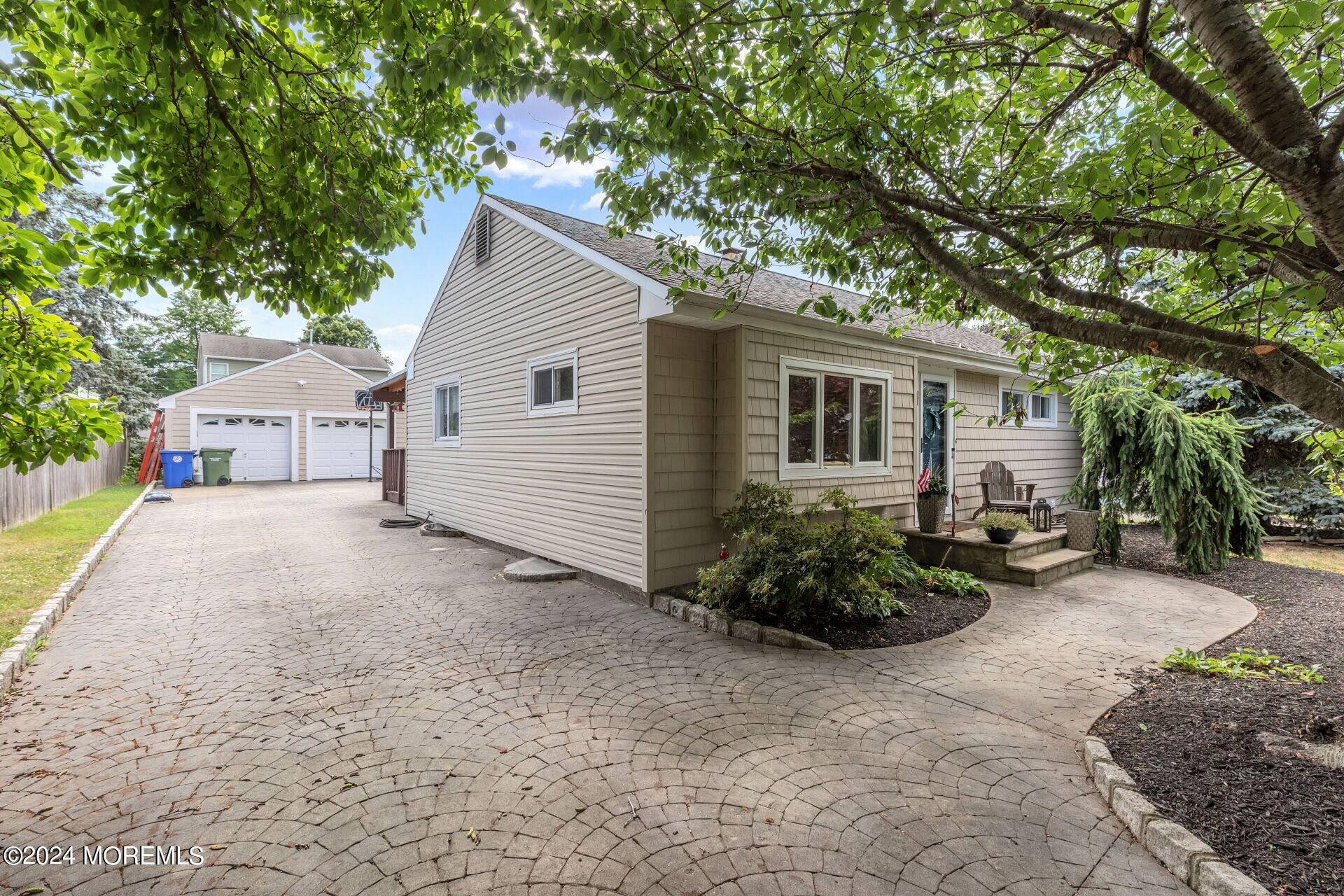 12 Kremer Avenue