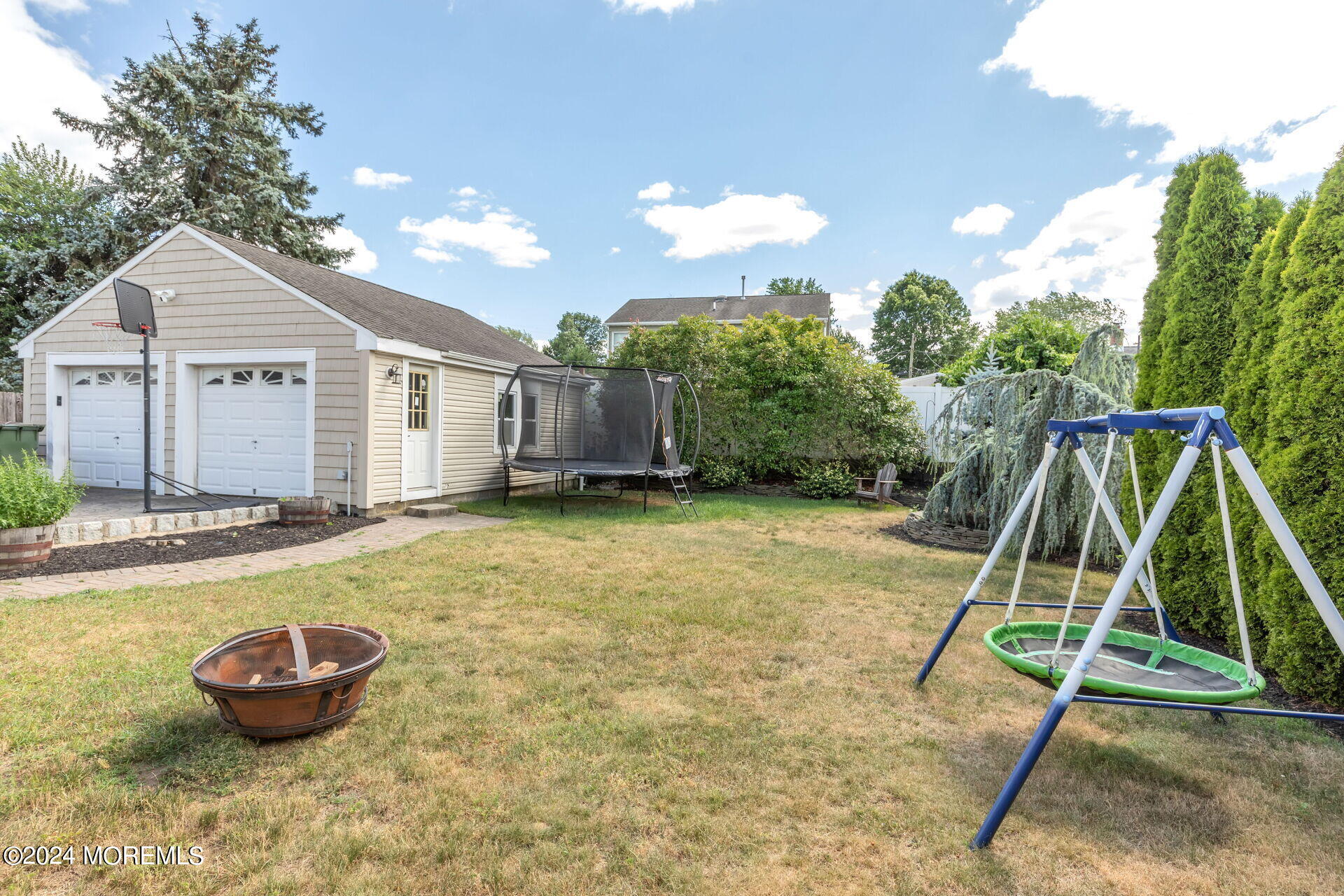 12 Kremer Avenue