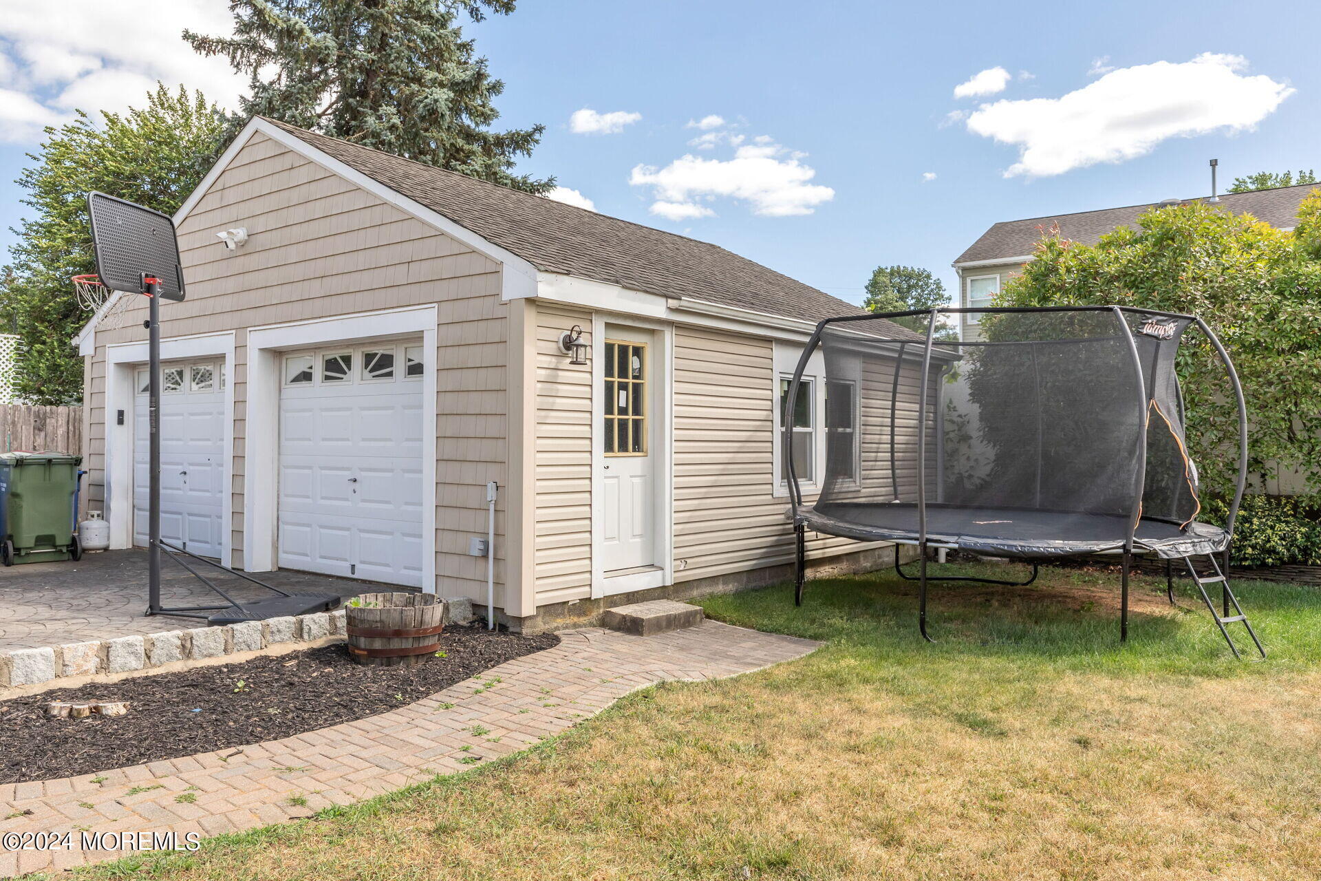 12 Kremer Avenue