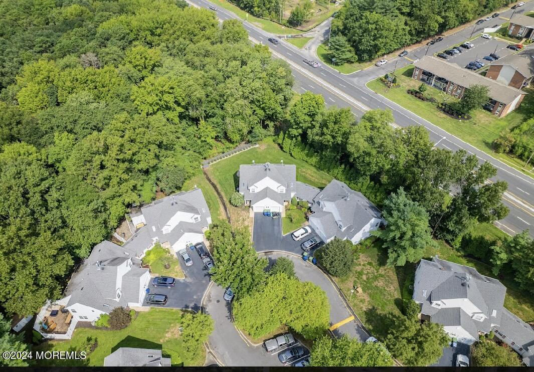 7 Commons Drive