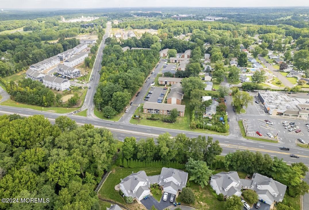 7 Commons Drive
