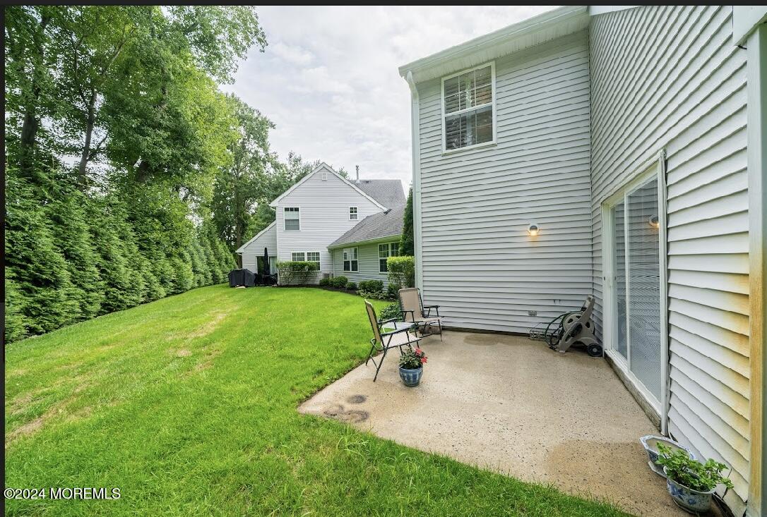 7 Commons Drive