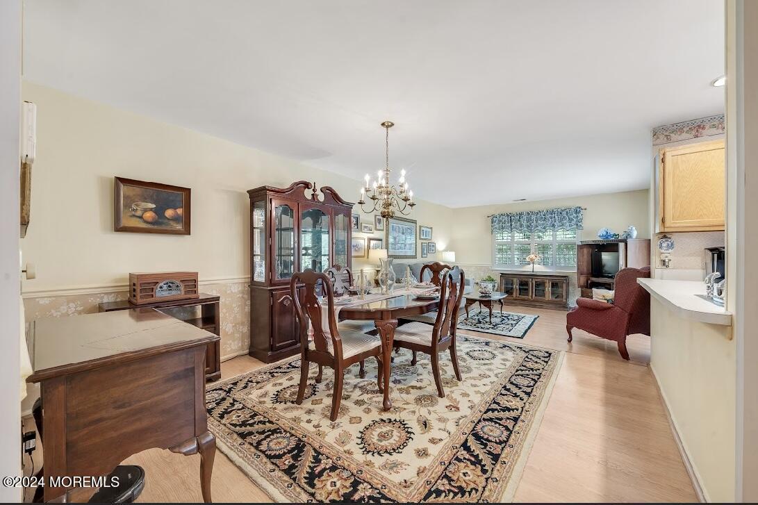 7 Commons Drive