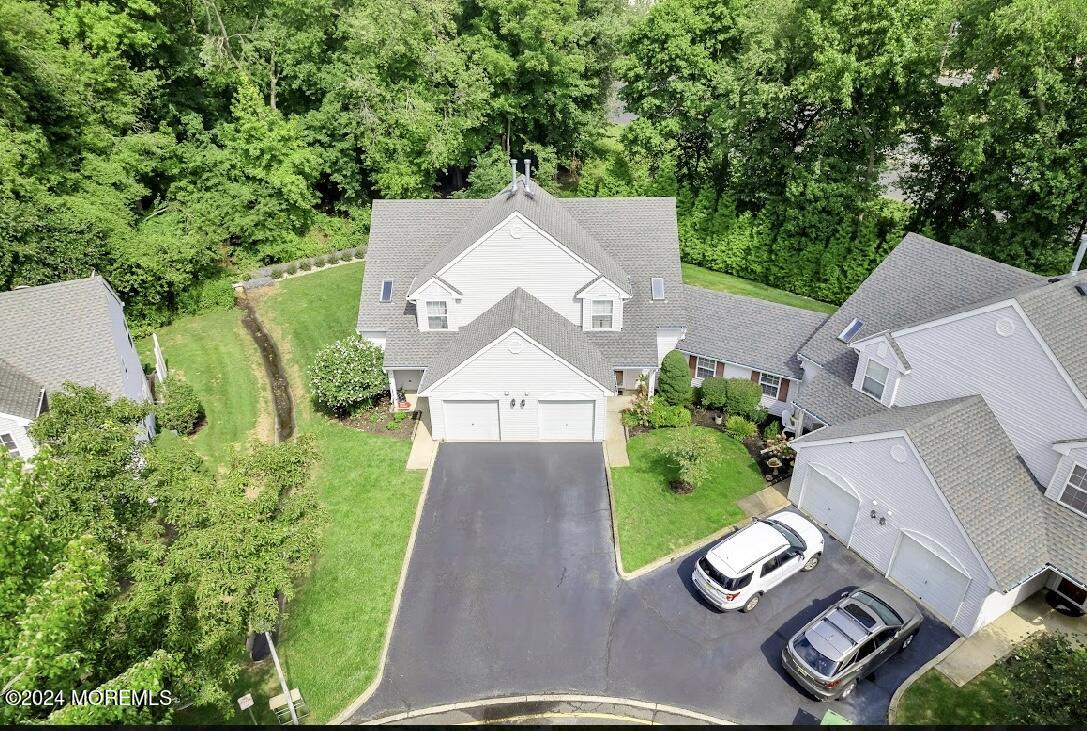 7 Commons Drive