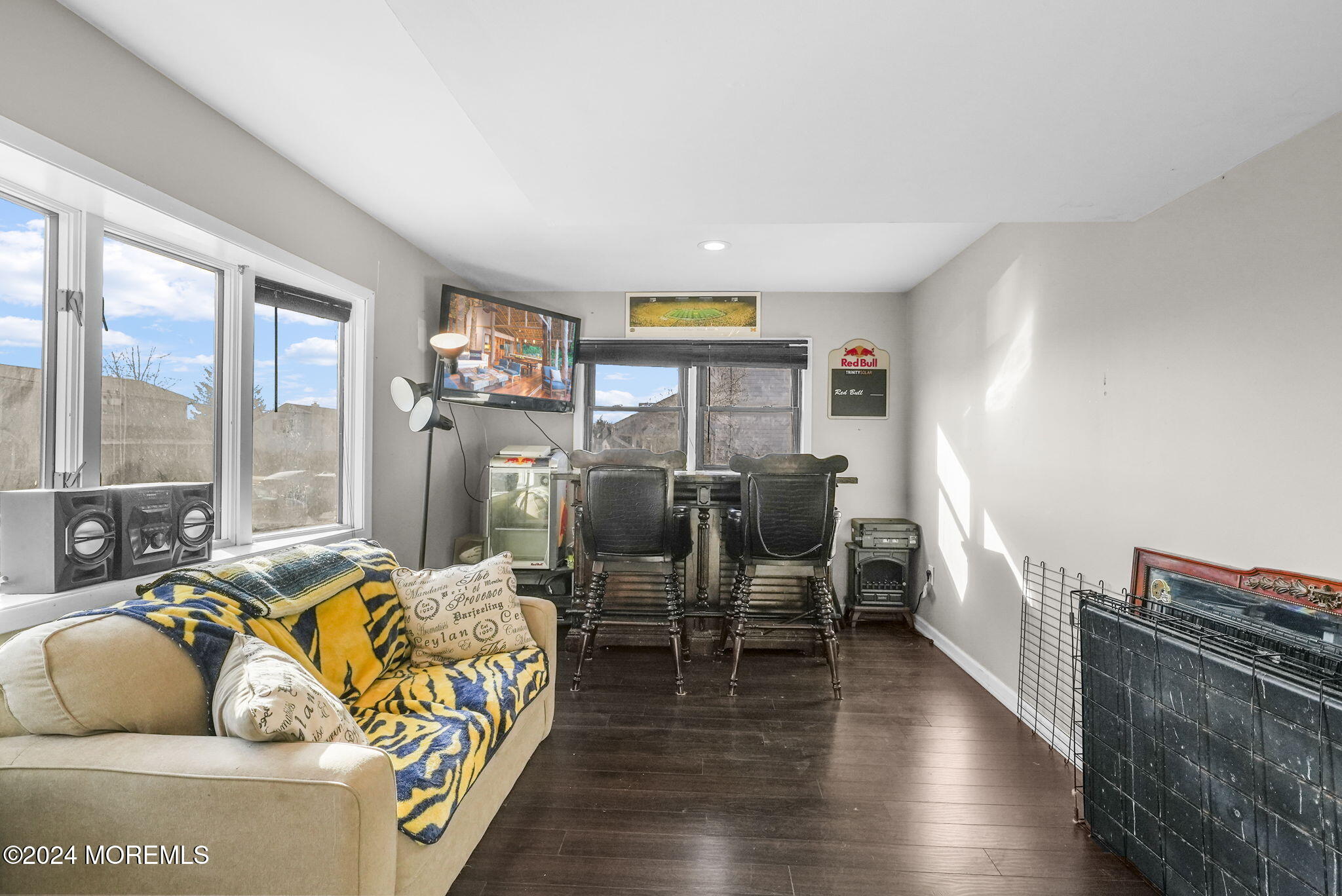 4 Deer Street