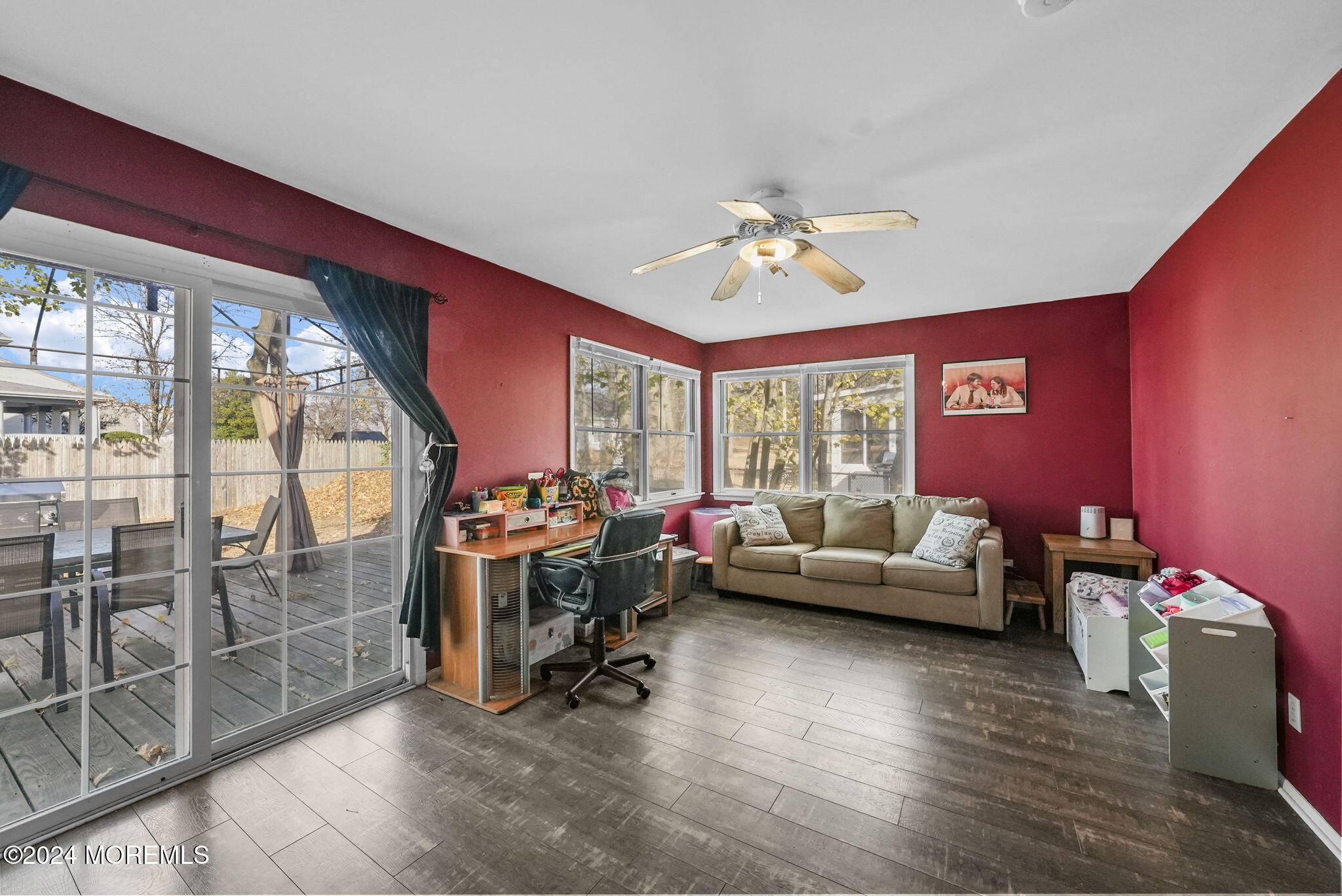 4 Deer Street