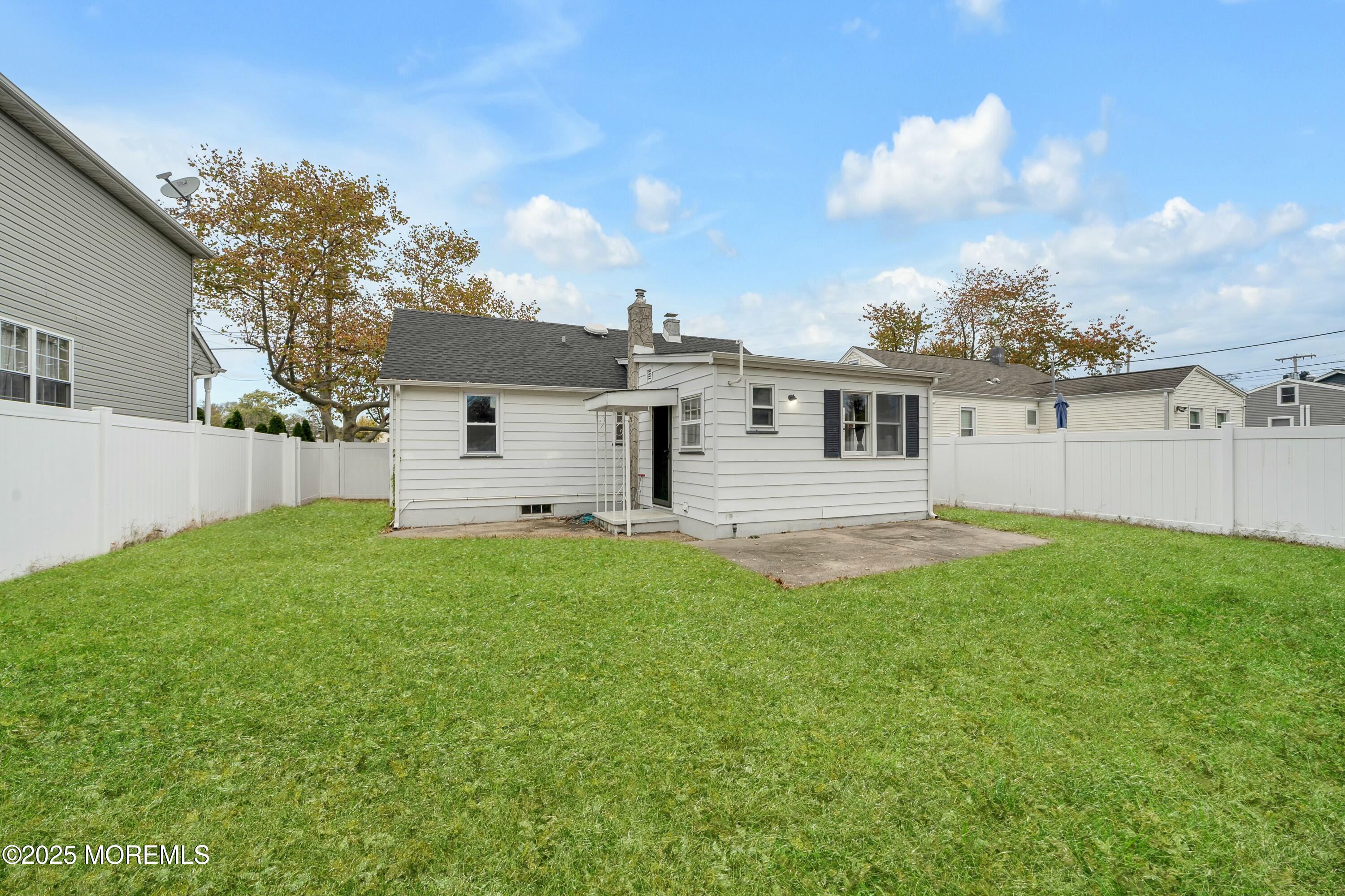 8 Hudson Avenue