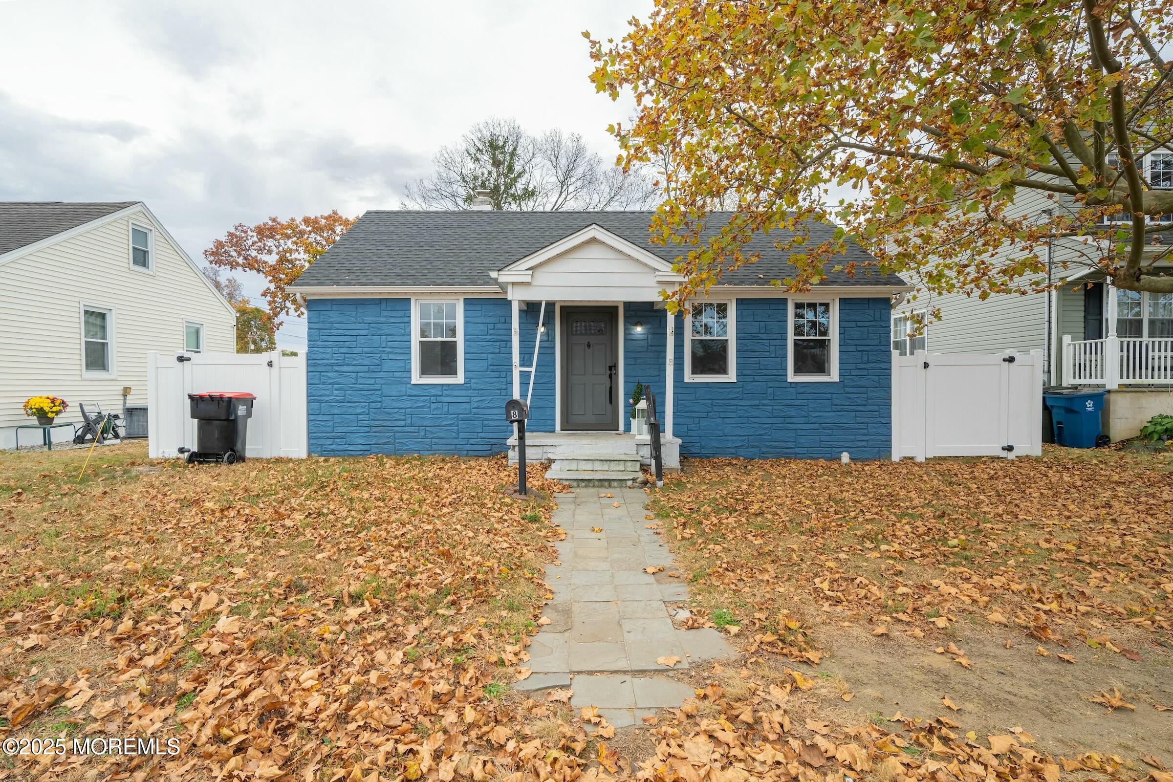8 Hudson Avenue