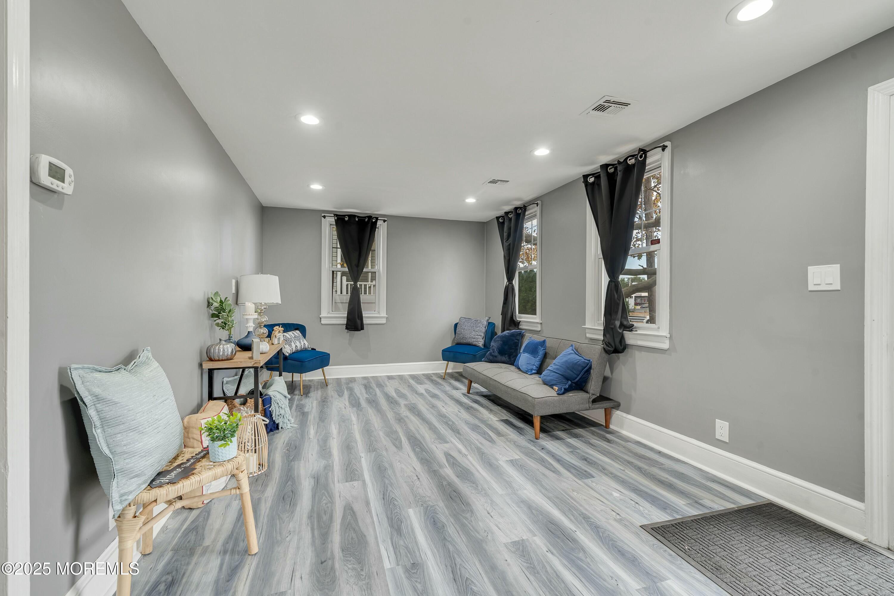 8 Hudson Avenue