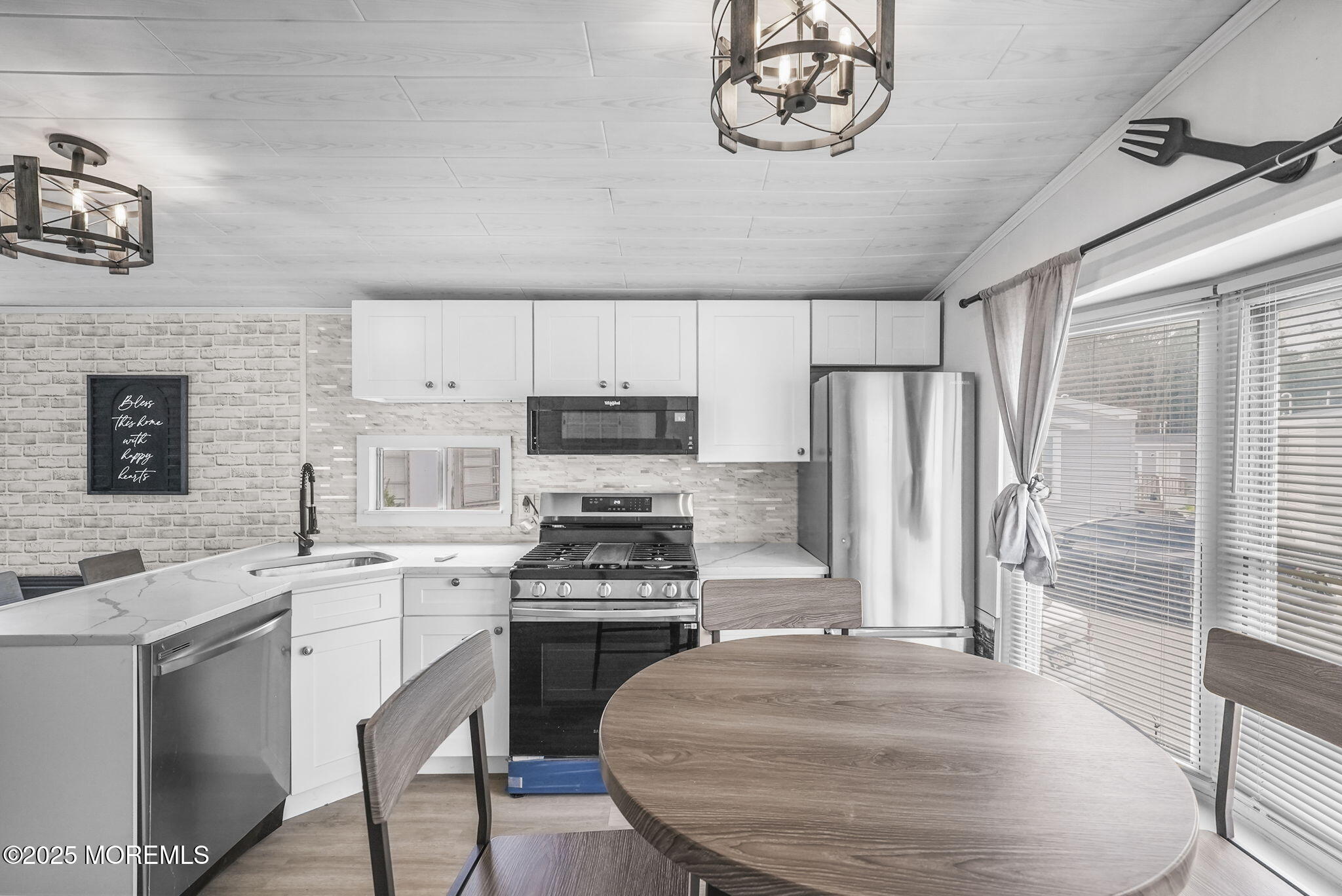 11 Avenue D