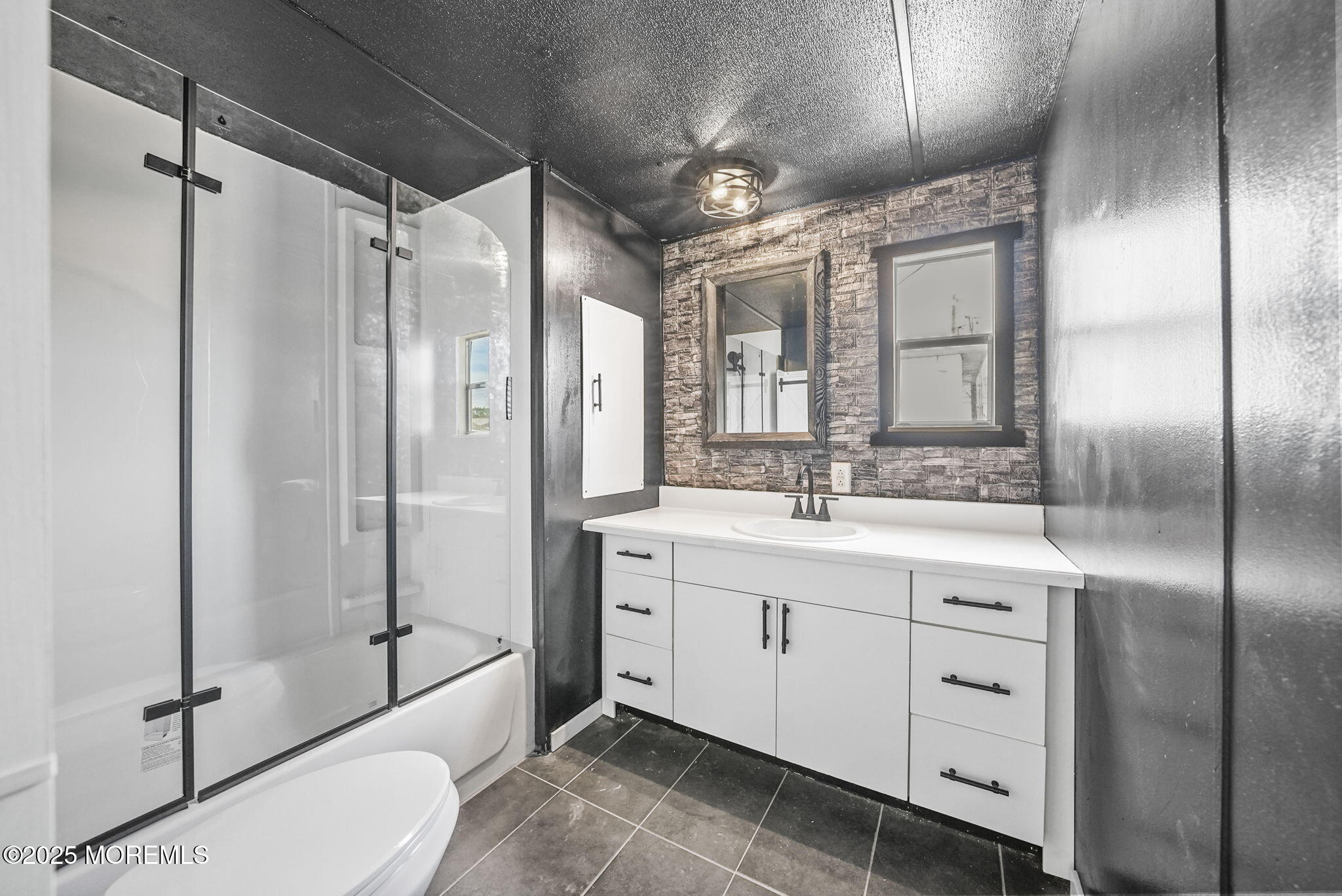 11 Avenue D