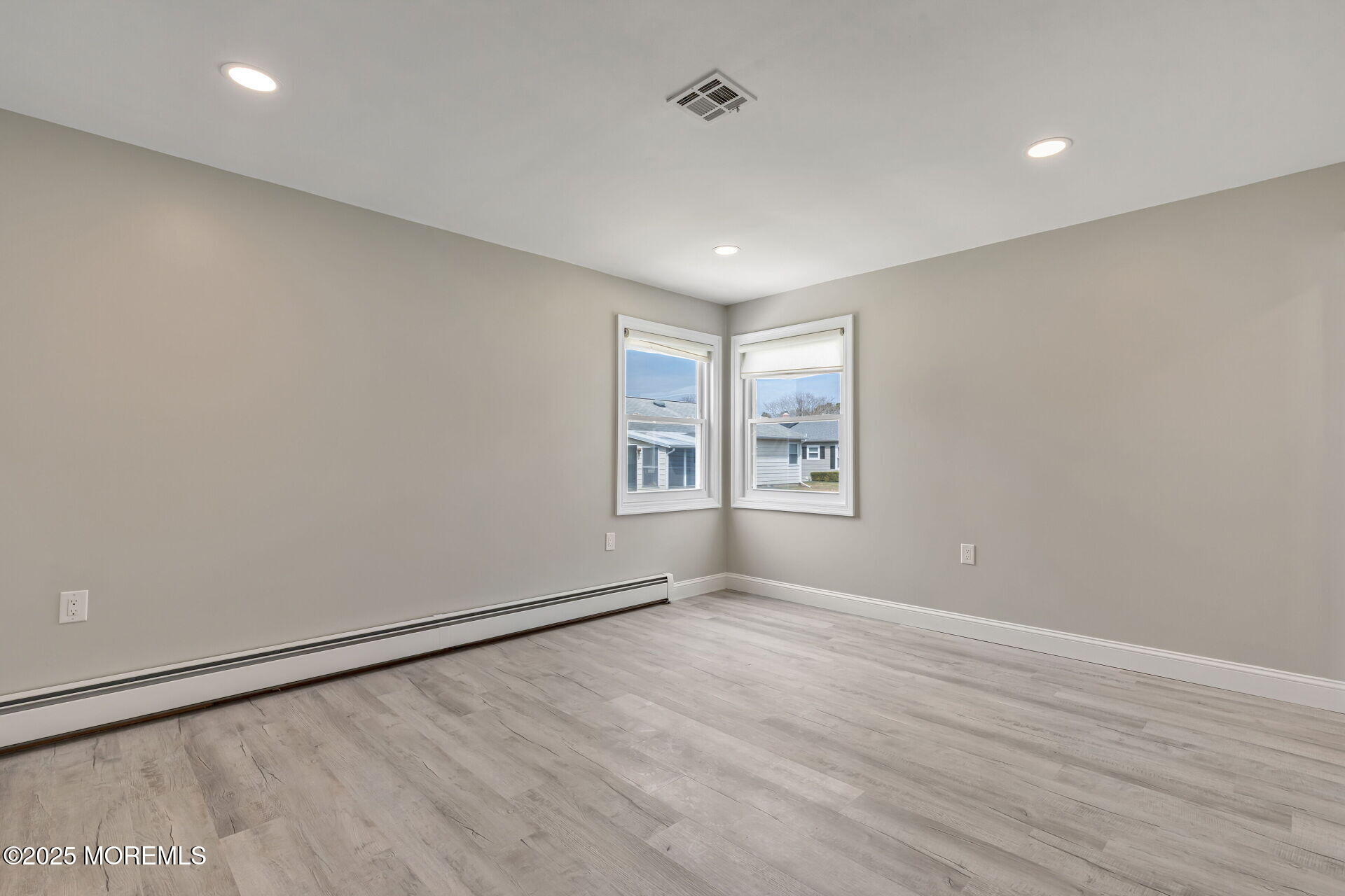 11 Camrose Street