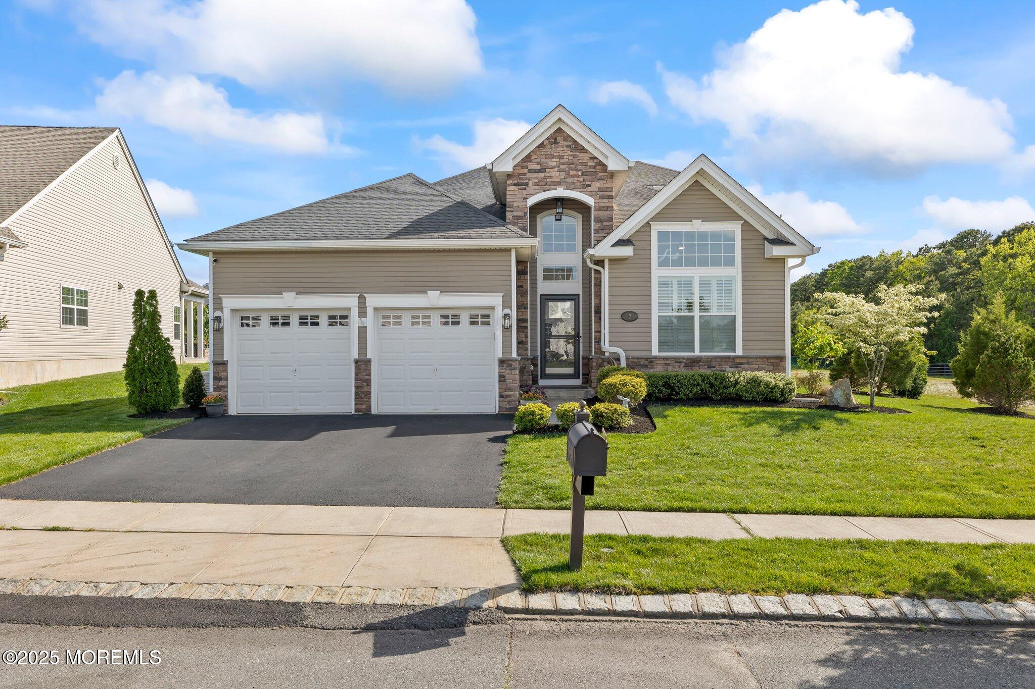 2 Haley Circle