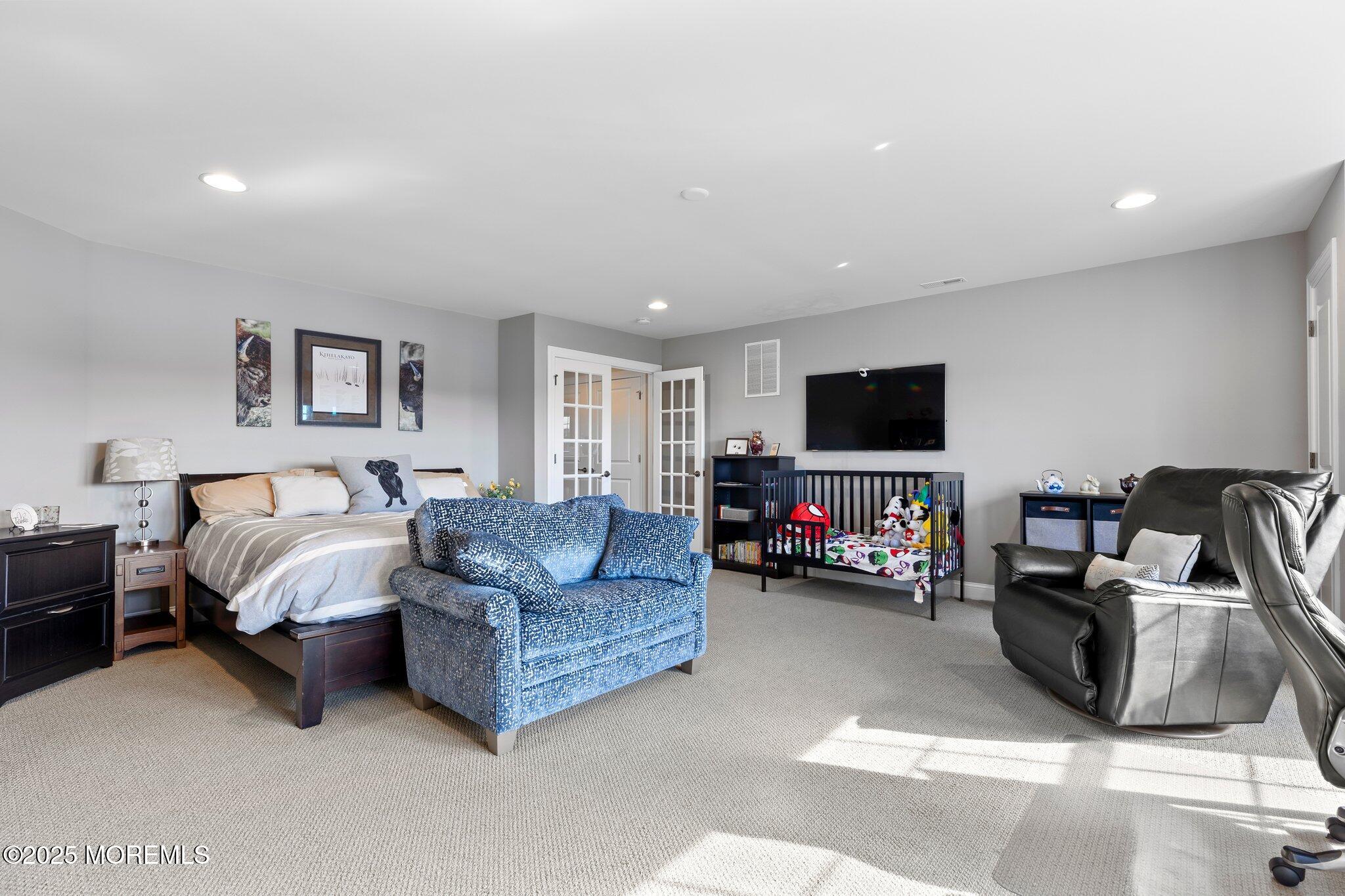 2 Haley Circle