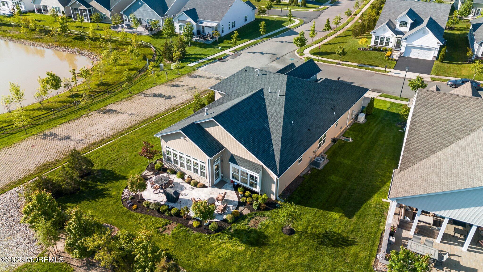 2 Haley Circle