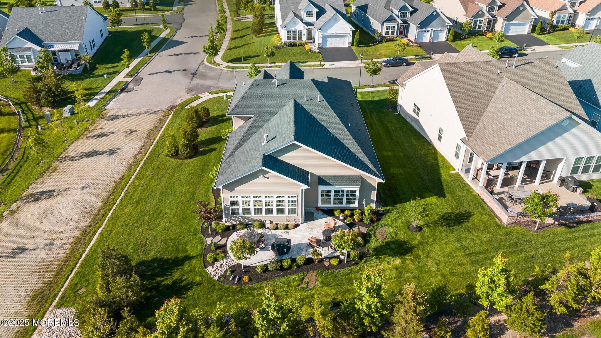 2 Haley Circle