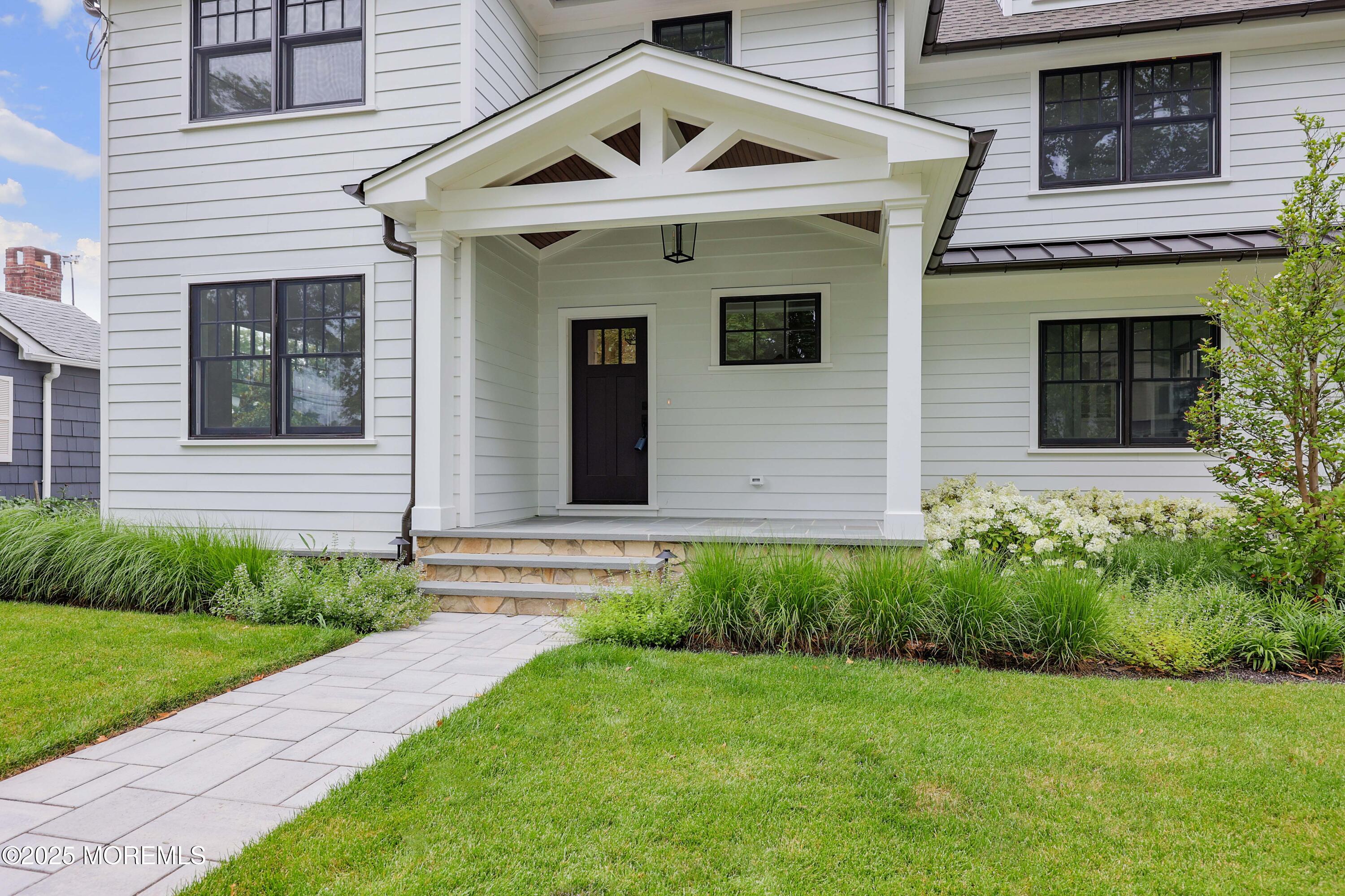 86 Black Point Road