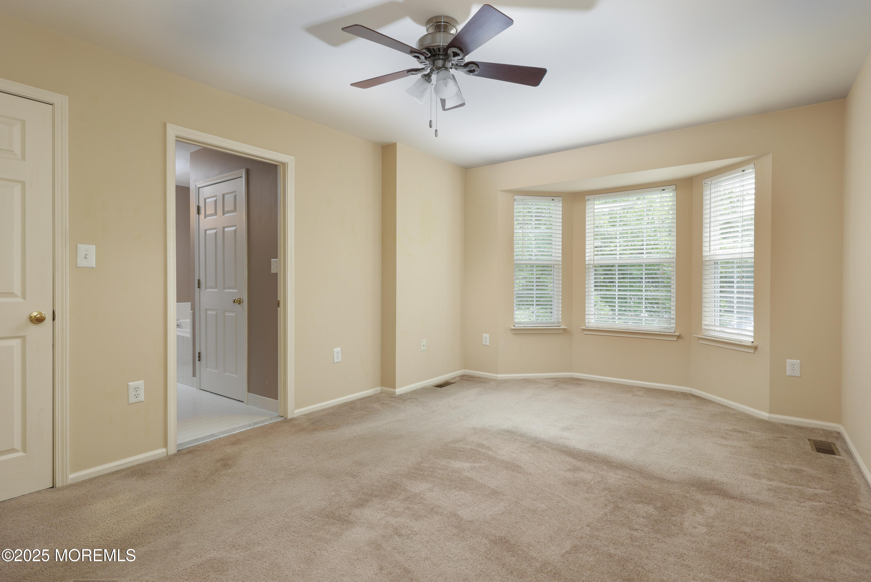52 Picket Place, 1000