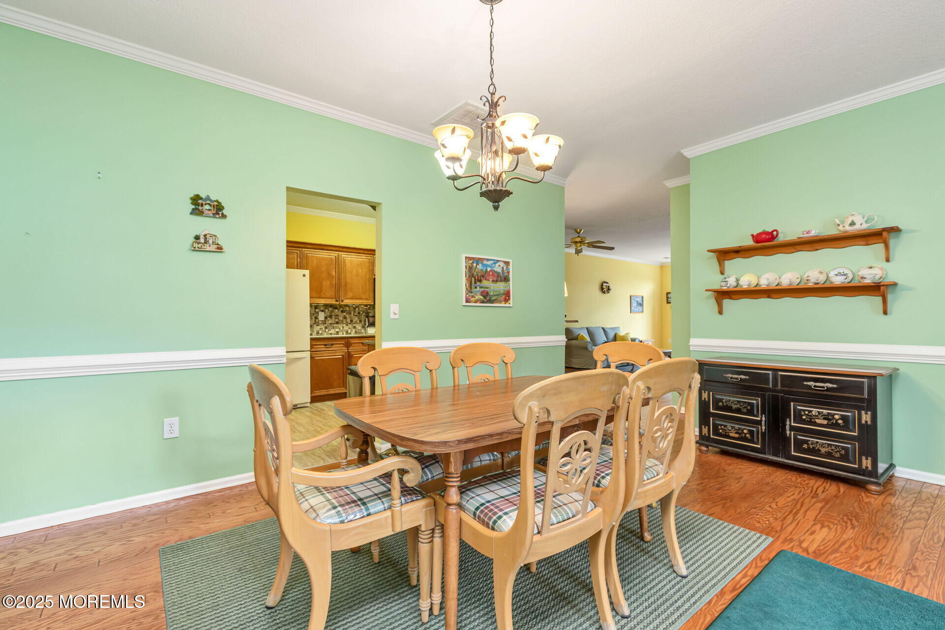 47 Golden Willows Avenue