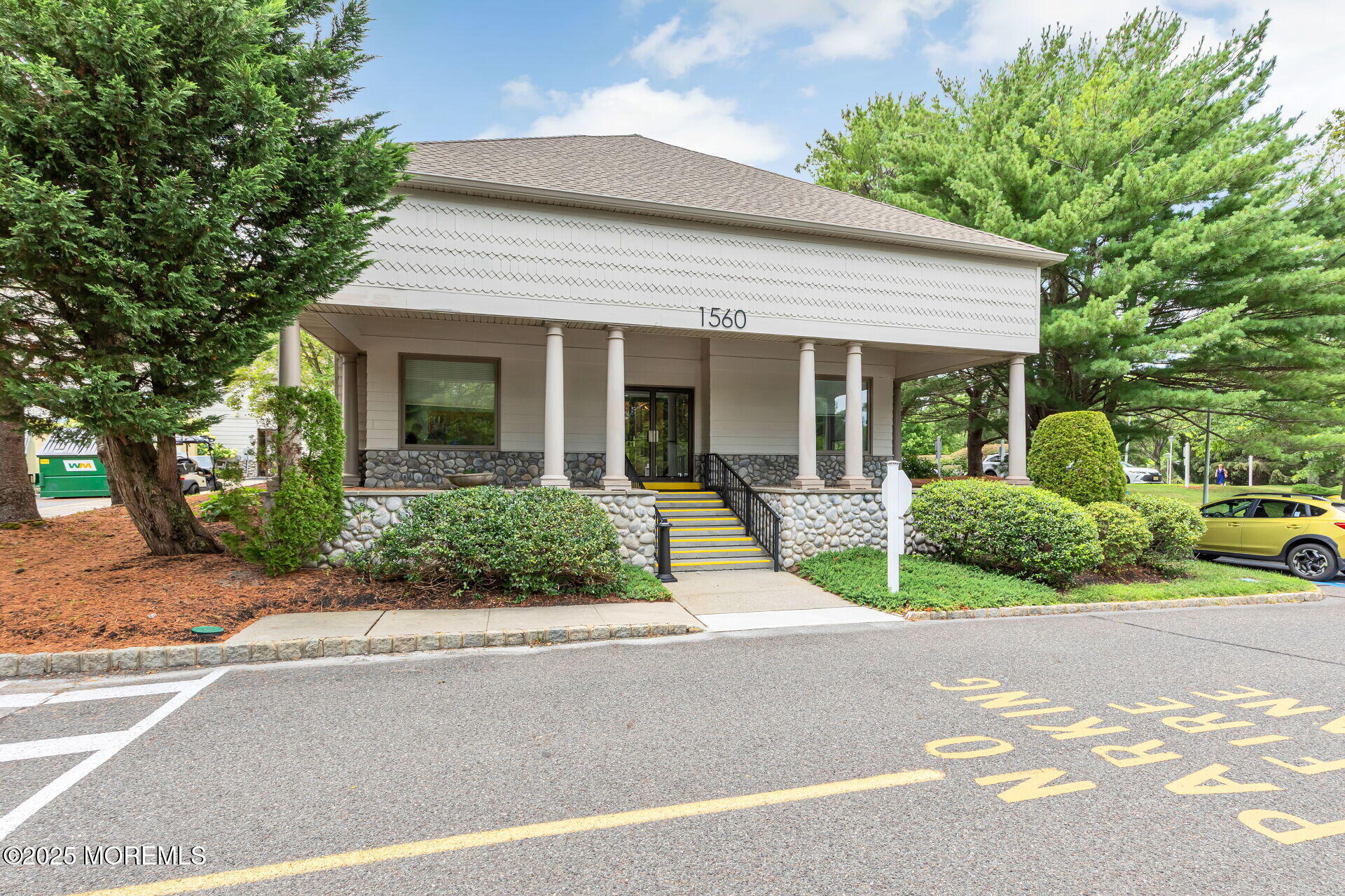 47 Golden Willows Avenue