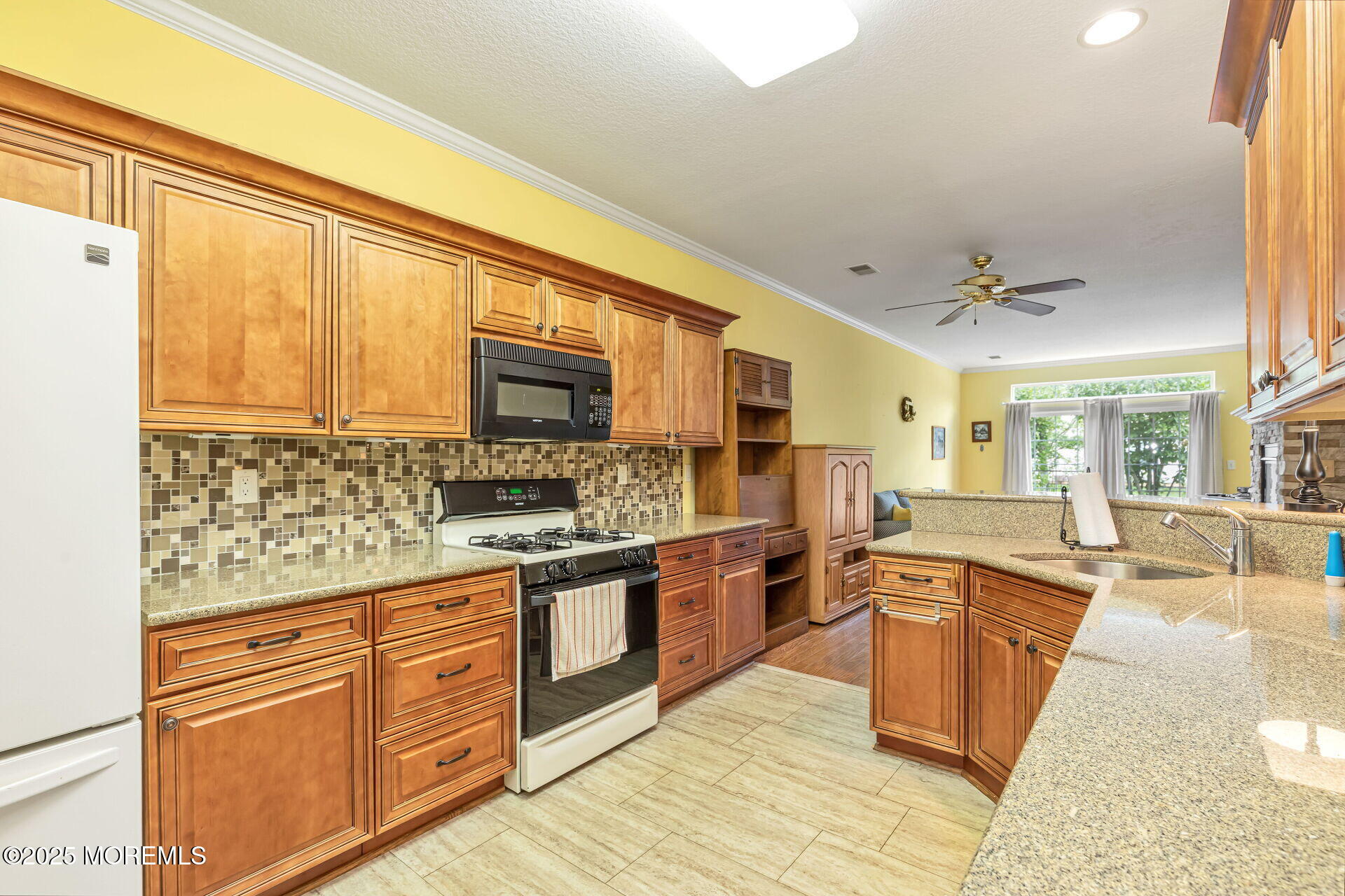 47 Golden Willows Avenue