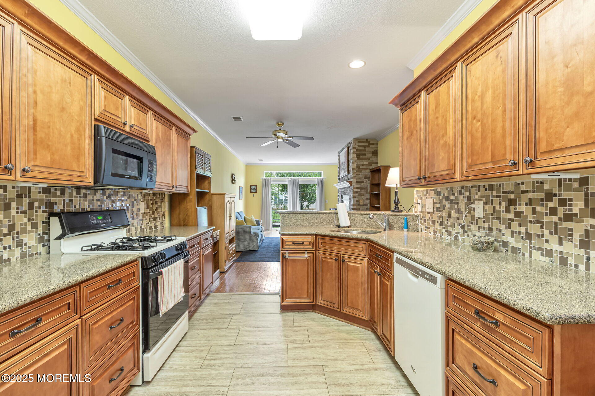 47 Golden Willows Avenue