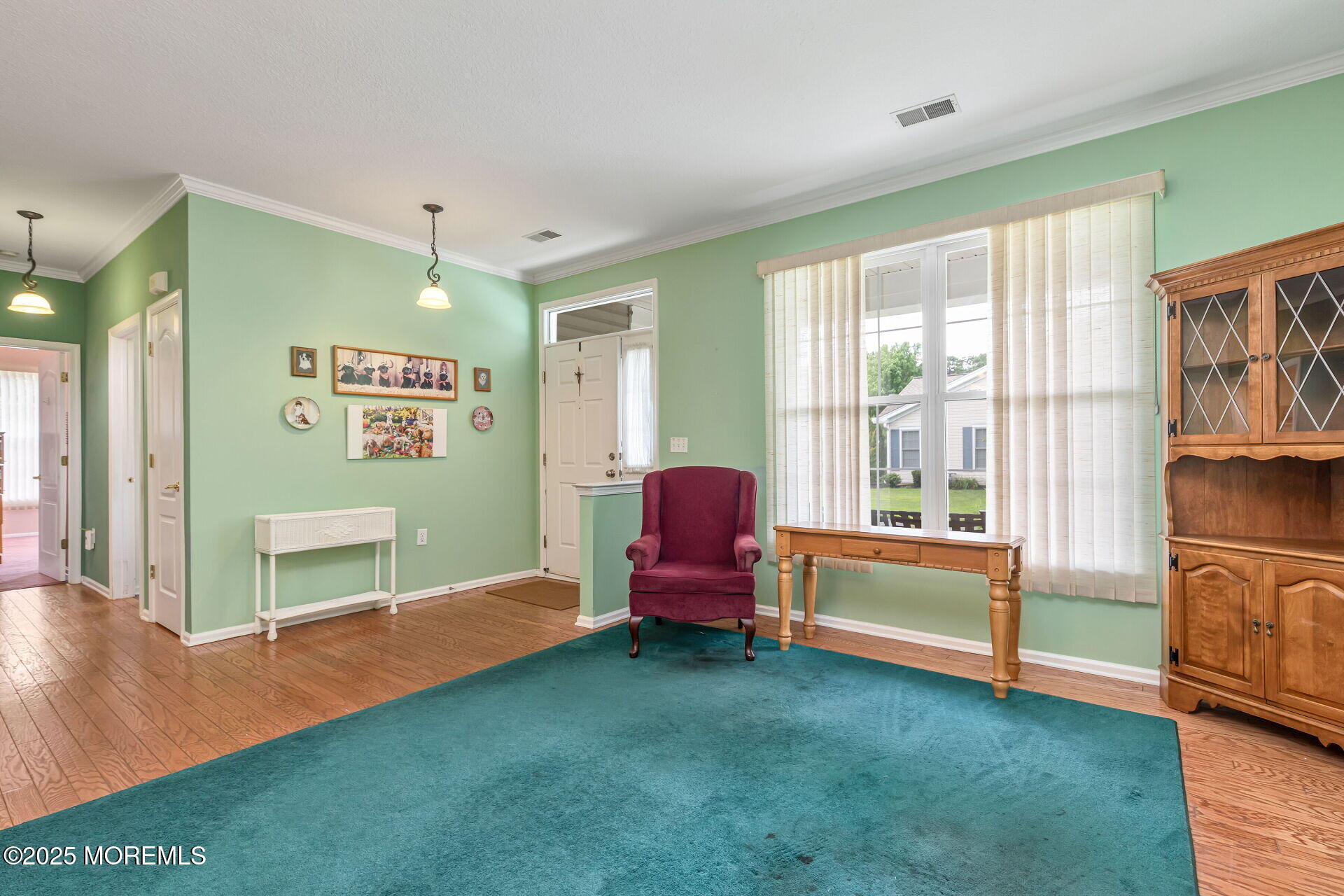 47 Golden Willows Avenue