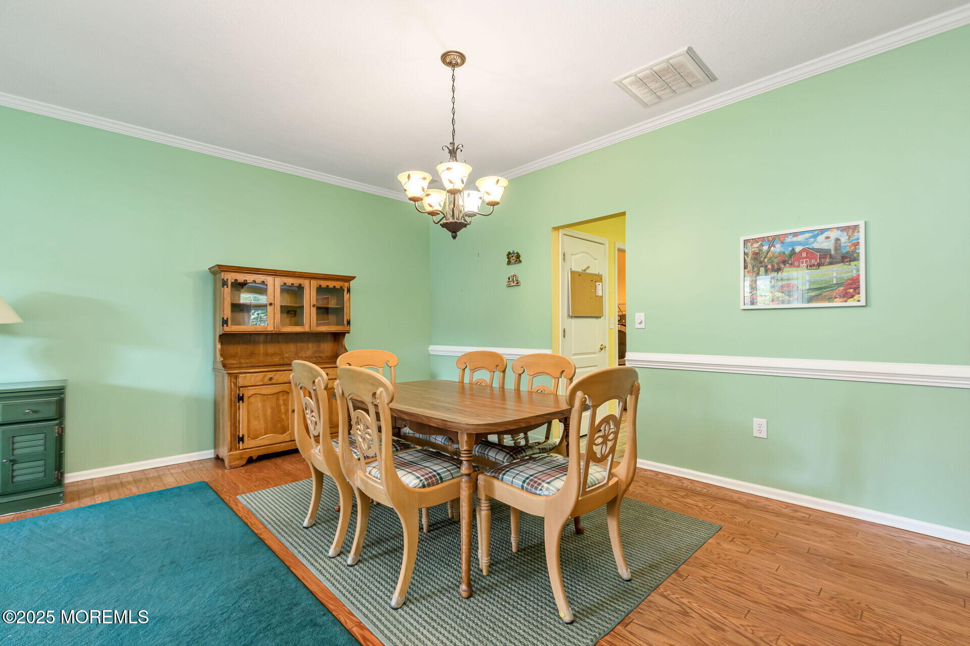 47 Golden Willows Avenue