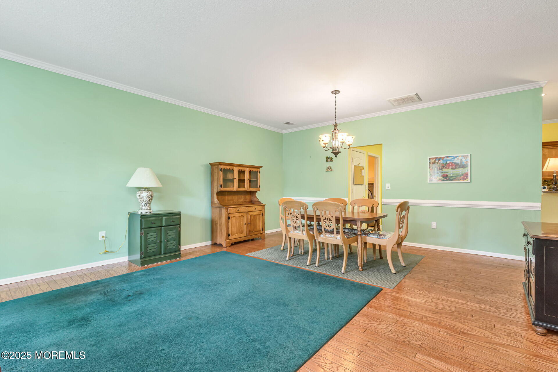 47 Golden Willows Avenue